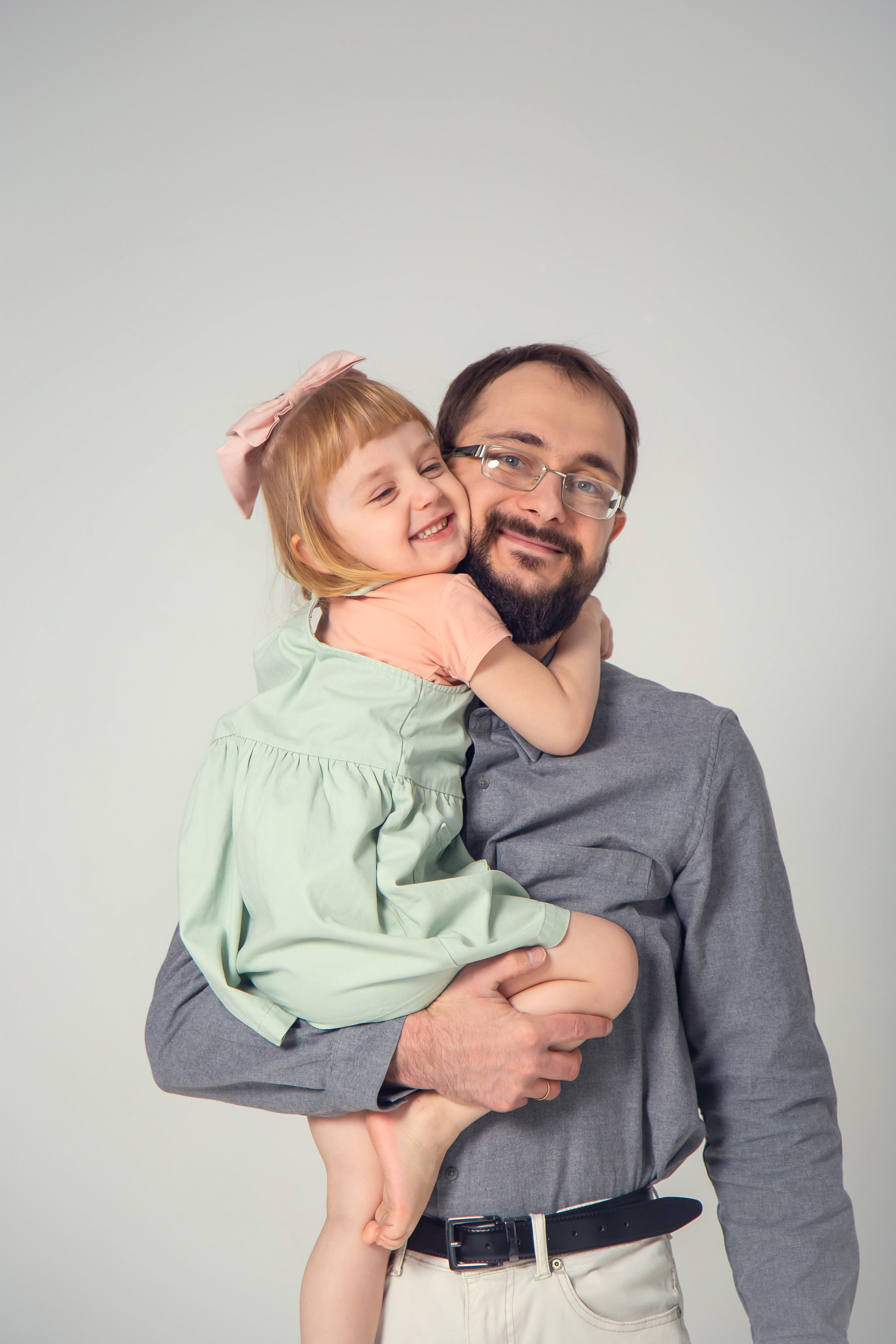 Семейная фотосессия в студии PHOTO ZALL в Москве. Семейный фотограф в Москве Влада Лунина