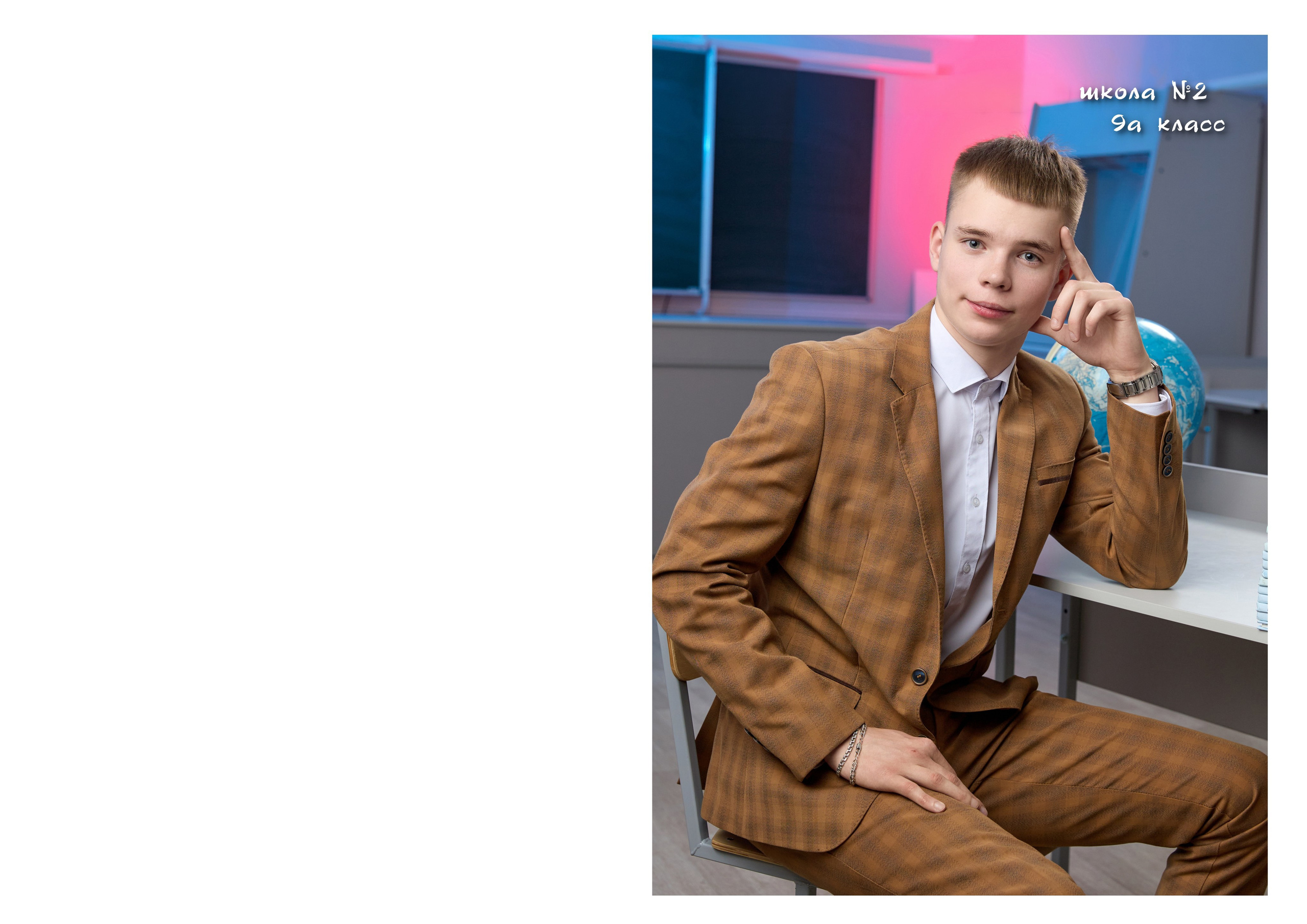 Простой Альбом для старшеклассников. Выпускные альбомы для детского сада и школы в Брянске