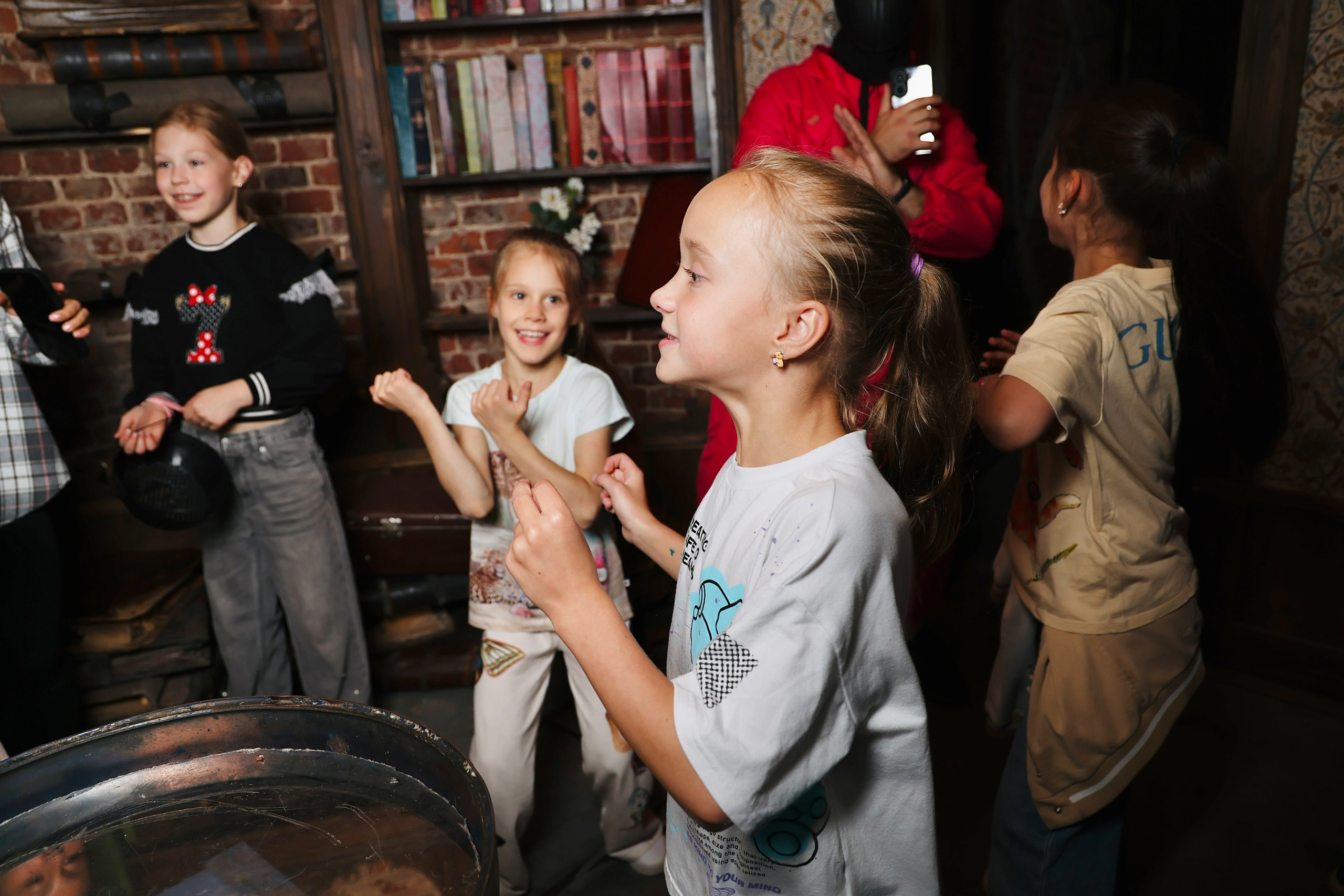 День рождения Ники и Софьи 8 и 12 лет. Фотограф Алексей Солопов