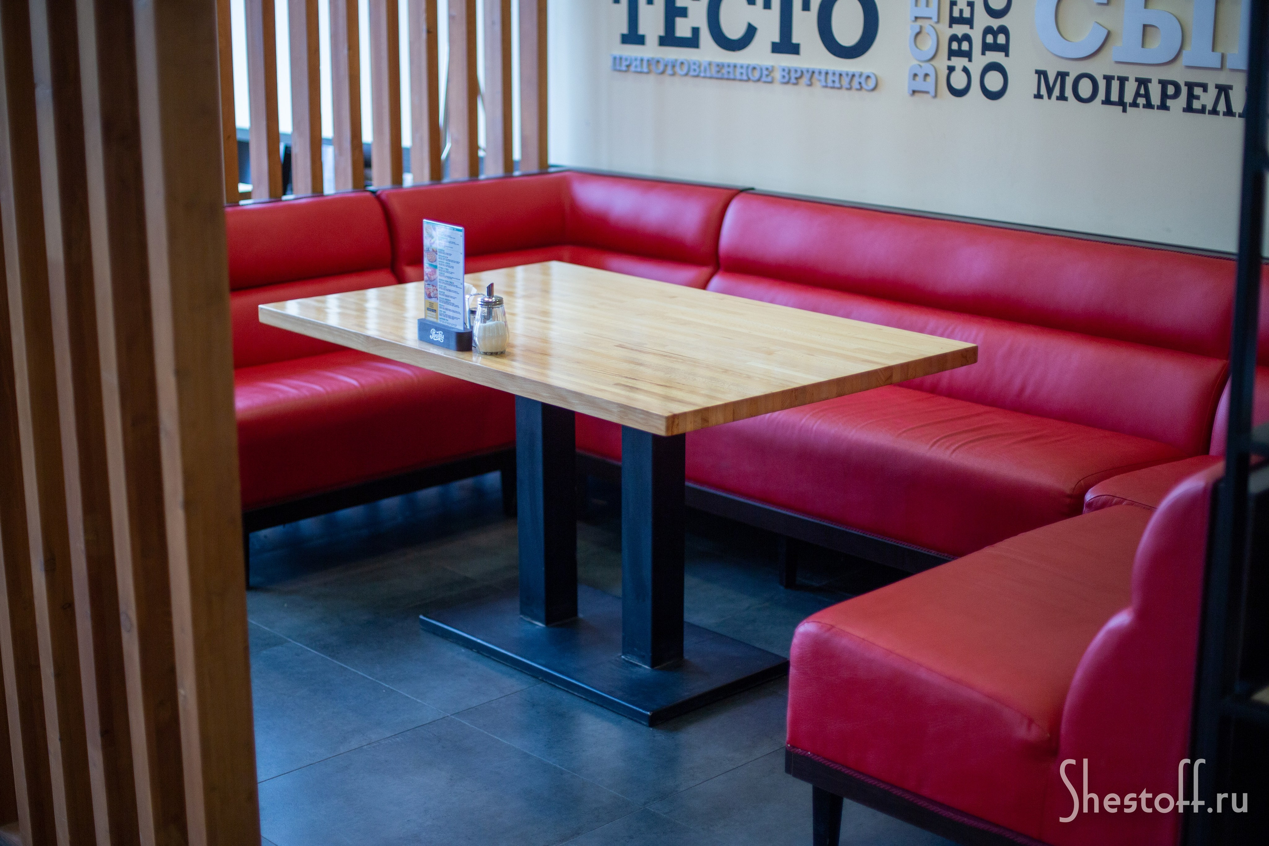 Интерьерная съемка для пиццерии «Папа Джонс». Сергей Шестов фотограф из Нижнего Новгорода