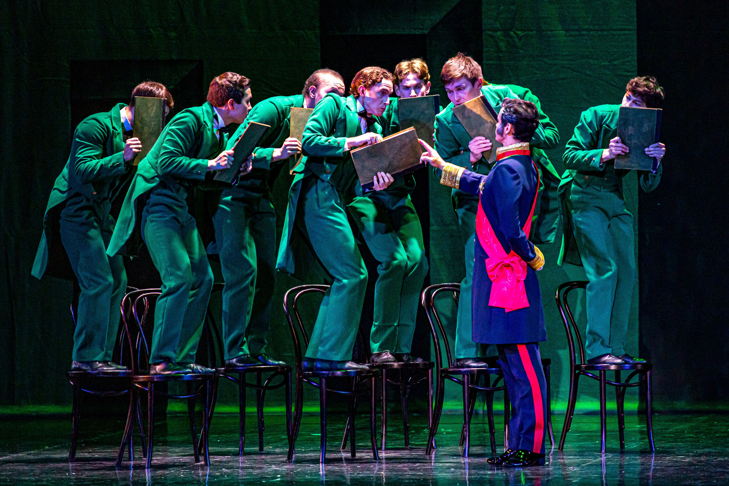 Анюта — спектакль — премьера на сцене Зимнего театра Марийского театра оперы и балета. Фотограф в Сочи Юрий Шептаев