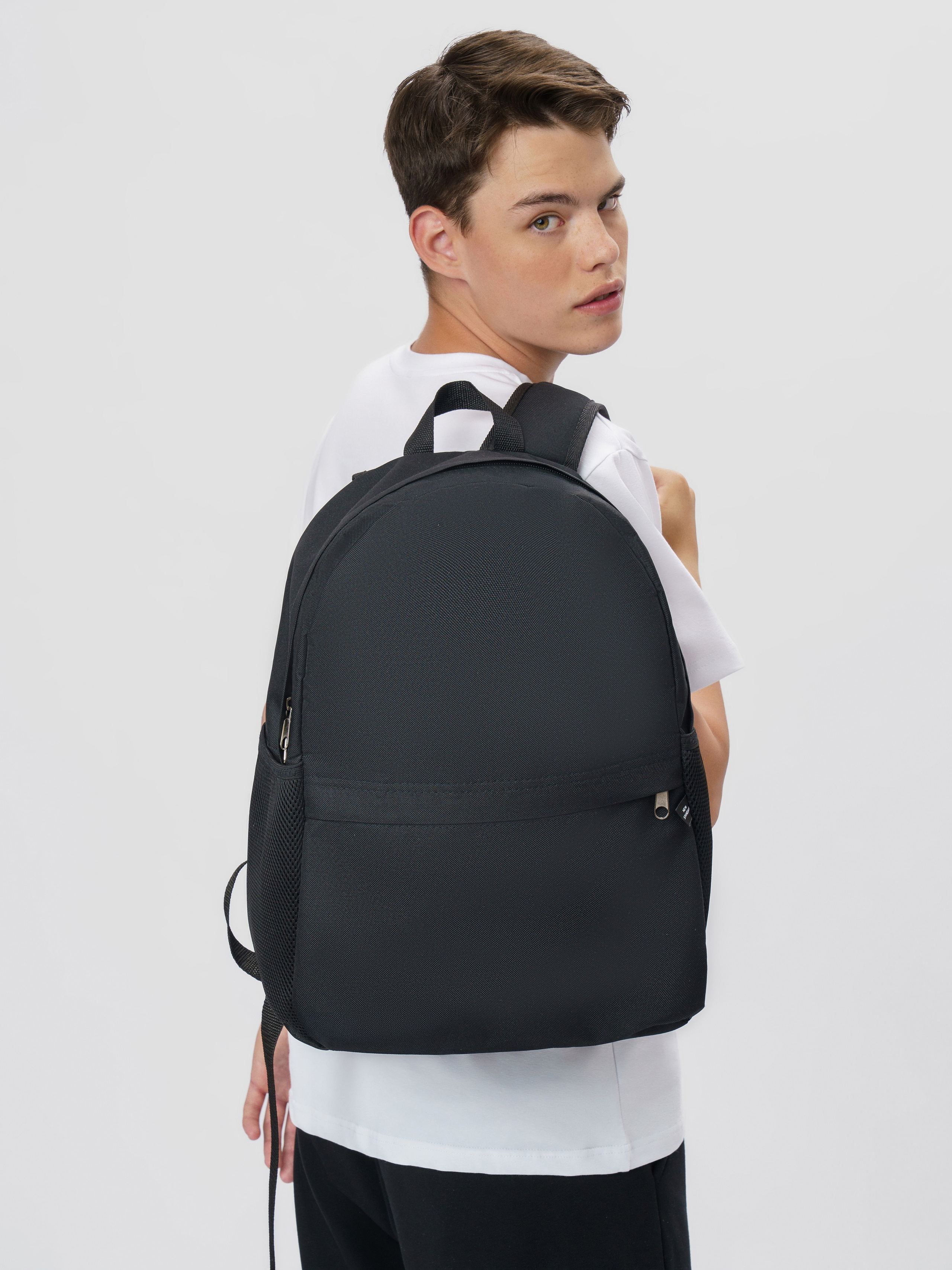 Дети (каталог). KED Production — продакшн из СПб. Создаём фото, видео и контент, который помогает брендам и селлерам продавать больше