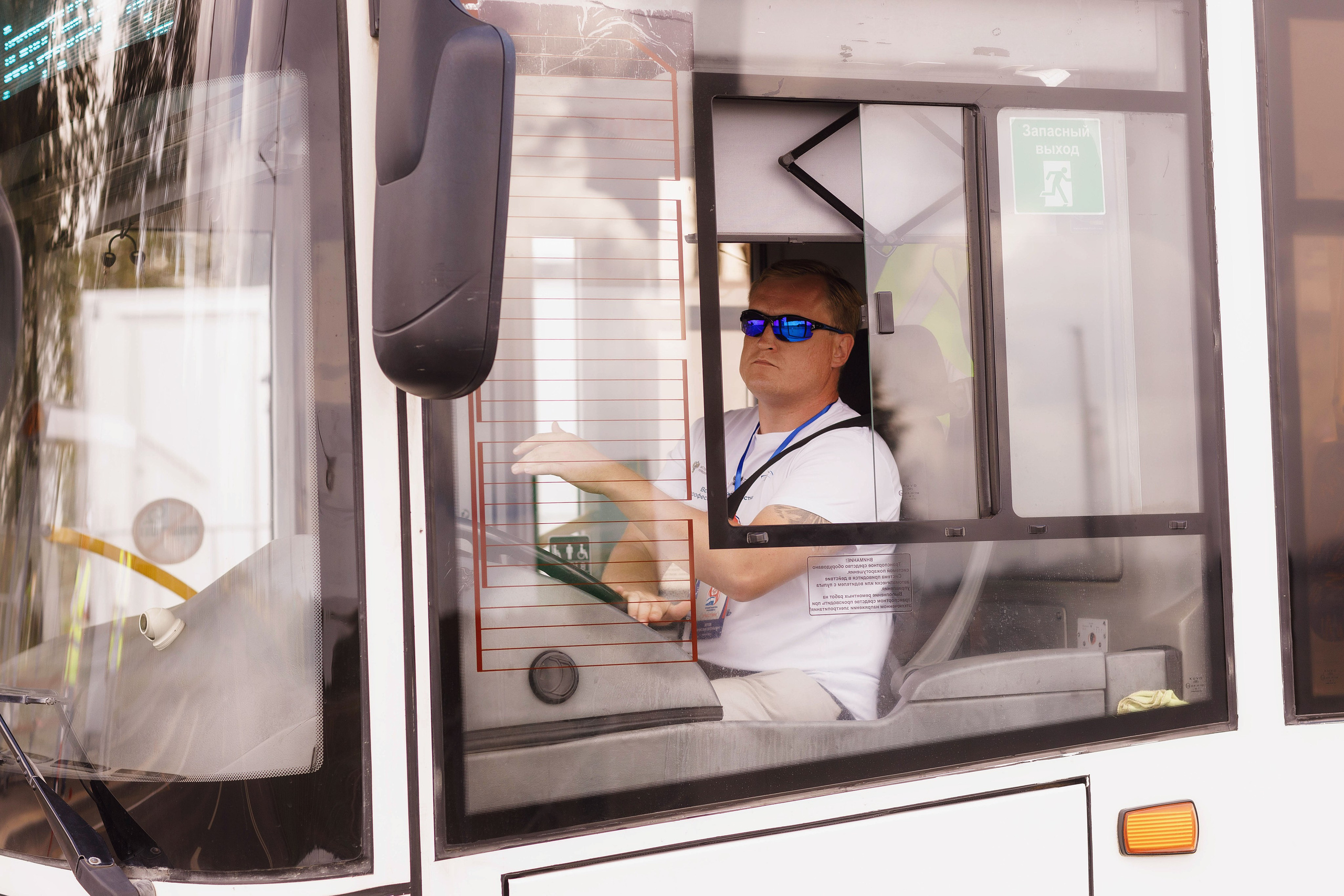 Лучший водитель троллейбуса России — 2024. Портретный и репортажный фотограф в Чебоксарах Андриян Чаркин