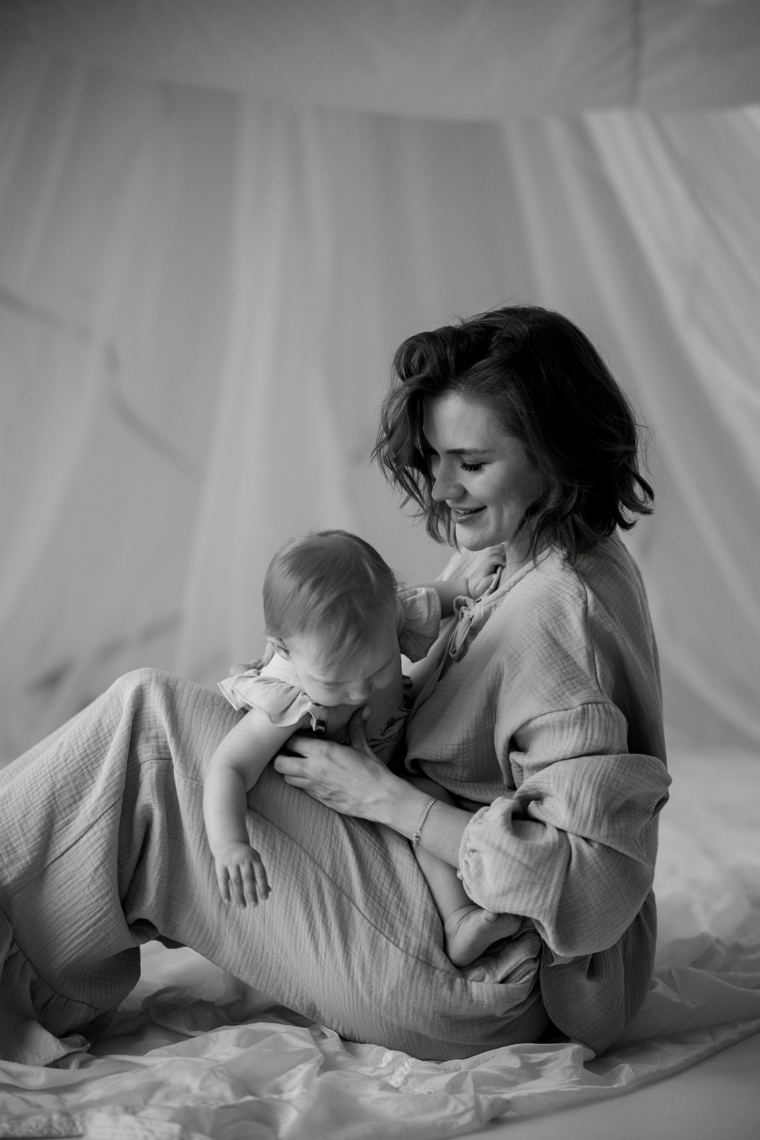 Фотосессия в тканях: мама и малышка. Семейный фотограф Москва Юлиана Фетисова