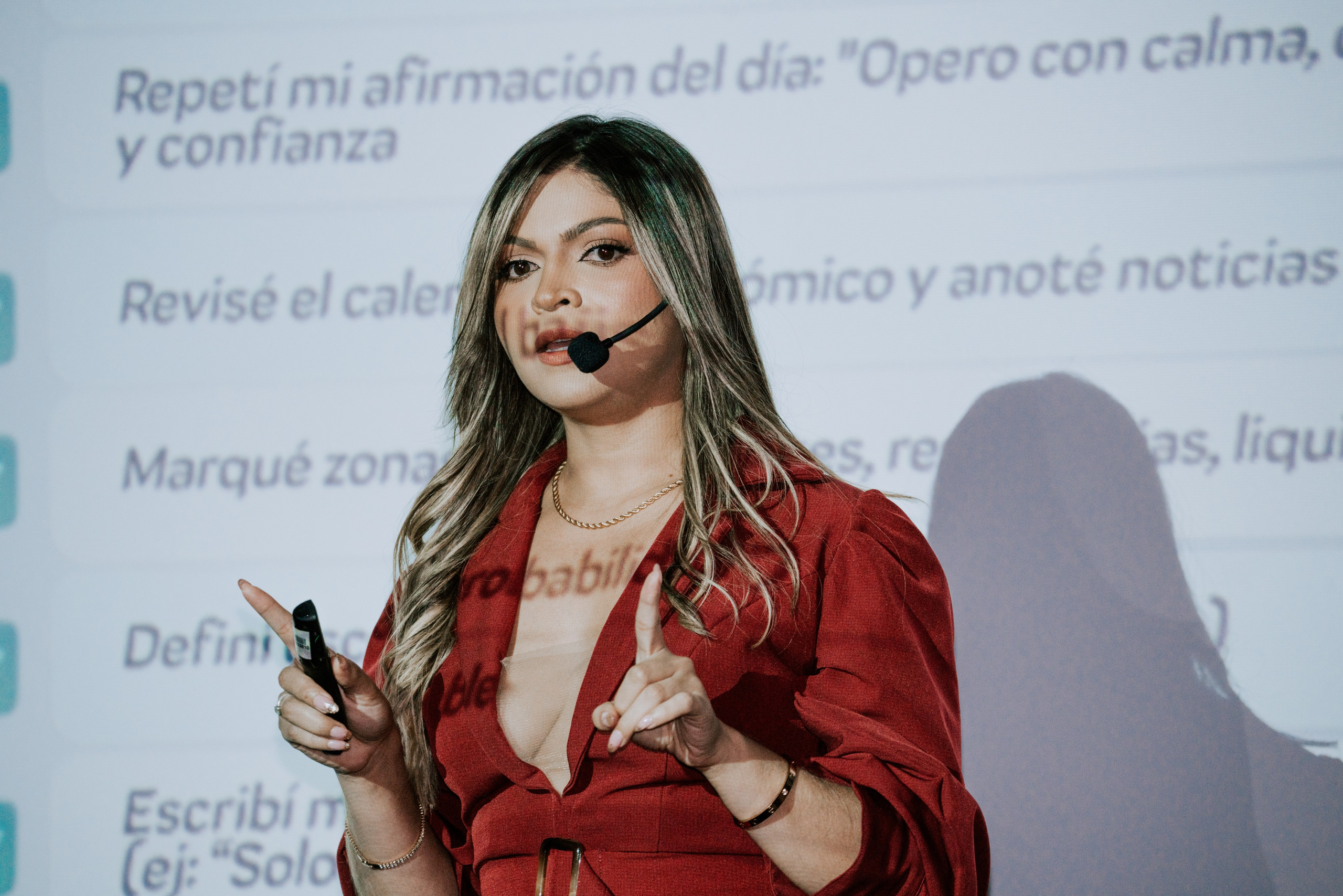 TRADERS DAY By NeomAAA Bogota. NeomAAA Funds Gallery