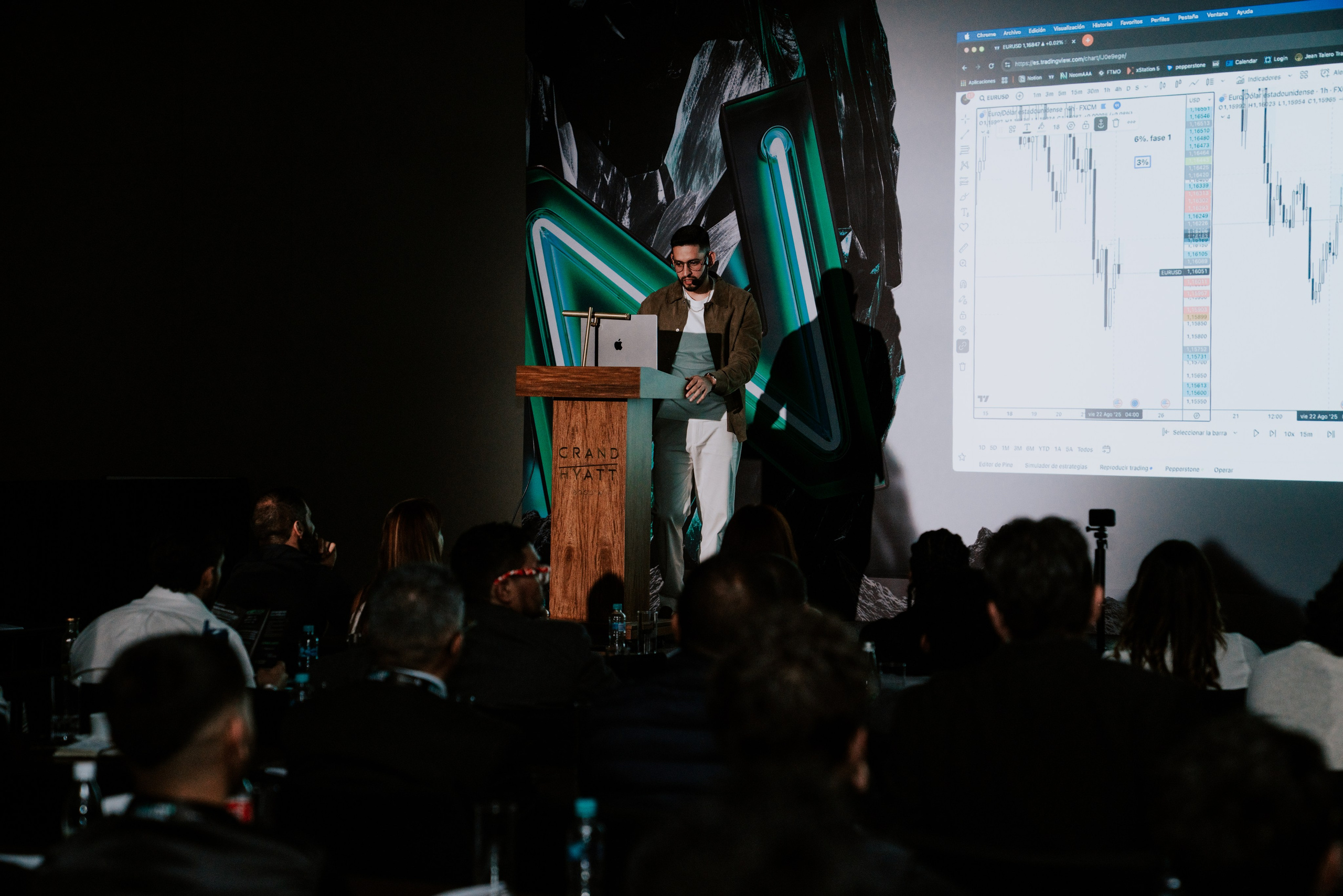 TRADERS DAY By NeomAAA Bogota. NeomAAA Funds Gallery