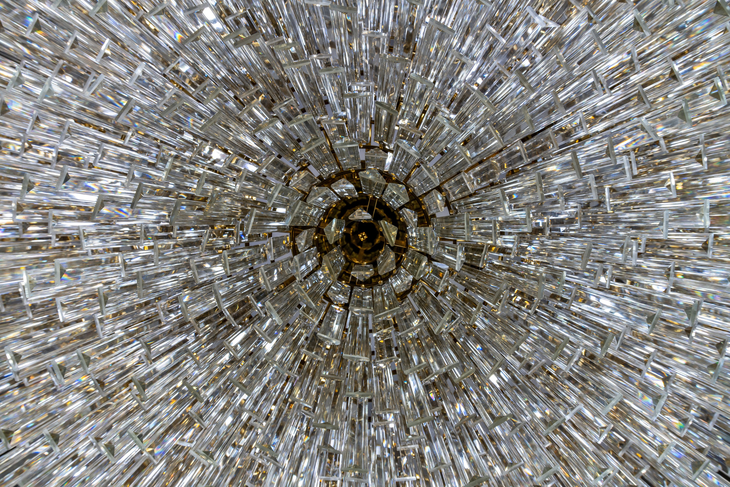 Отель ласточка люстра лестничного пролёта