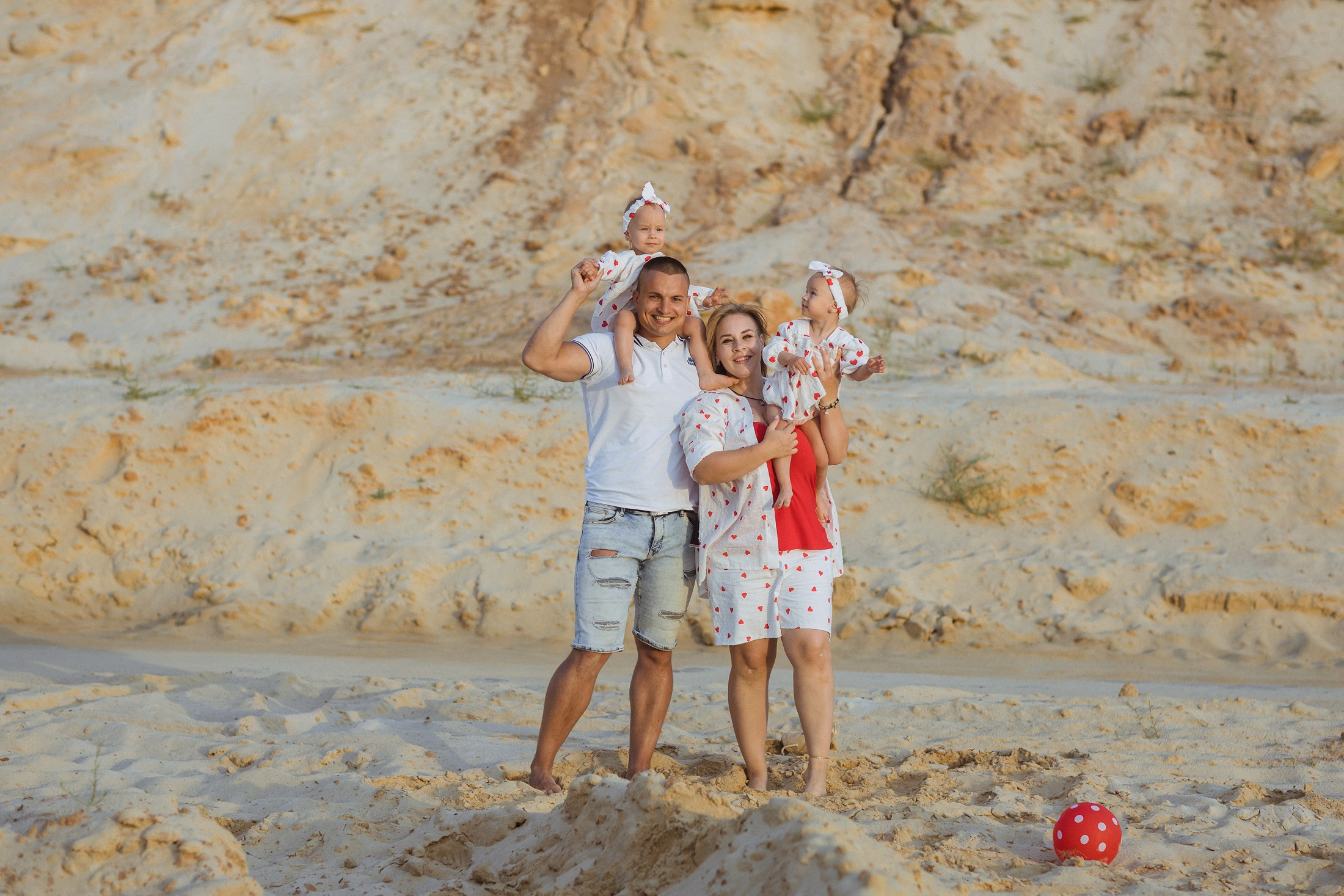 Прогулочная съемка Тани на карьере. Фотографы в городе Волгограде — Людмила Агеева и Алексей Околелов