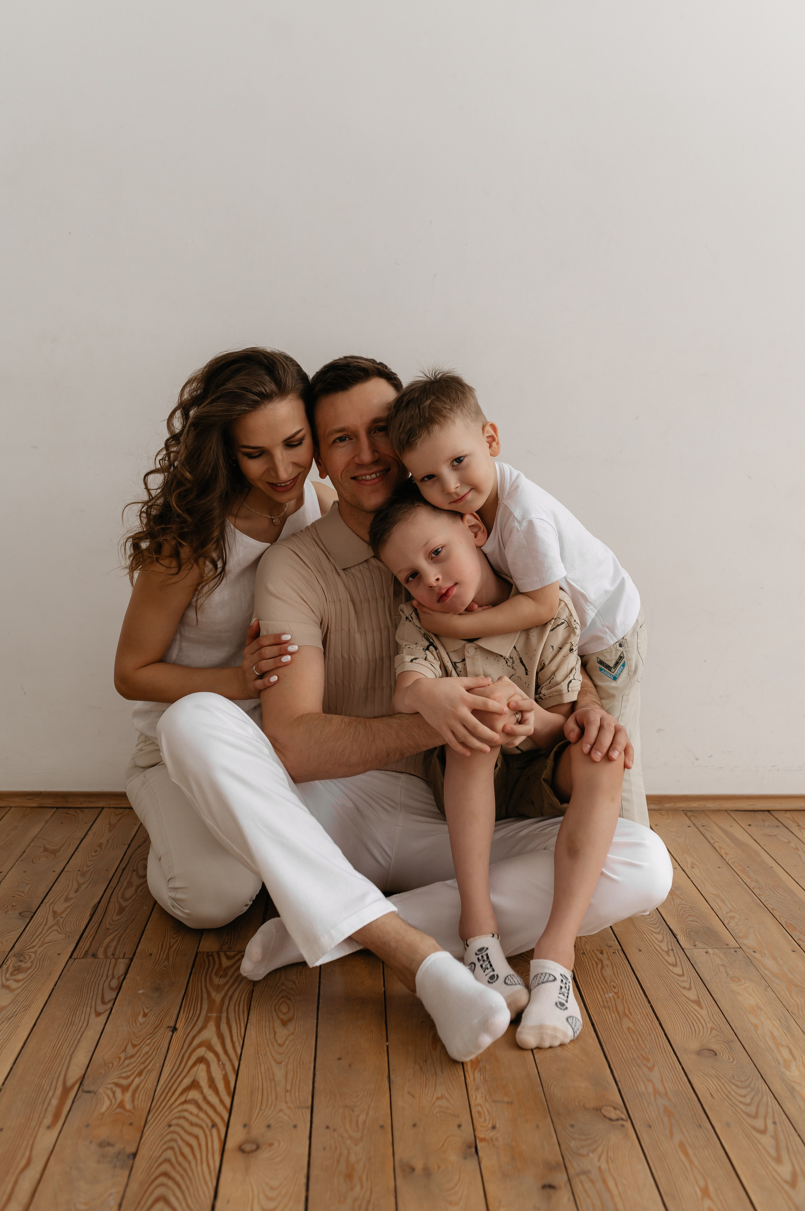 Семейная на циклораме. Главная