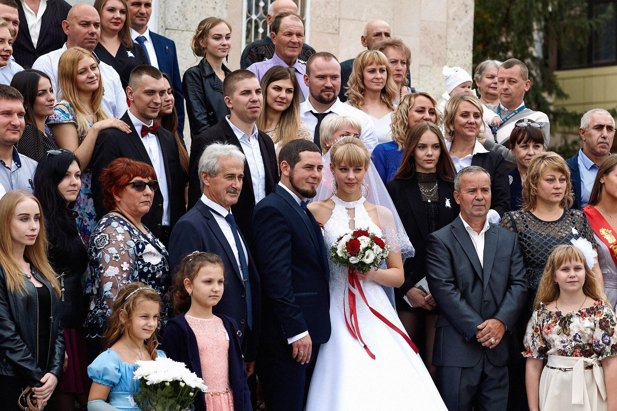 Свадебная регистрация прогулка в соснах. Фото видео съёмка в Белой Калитве дуэт Герман и Инна