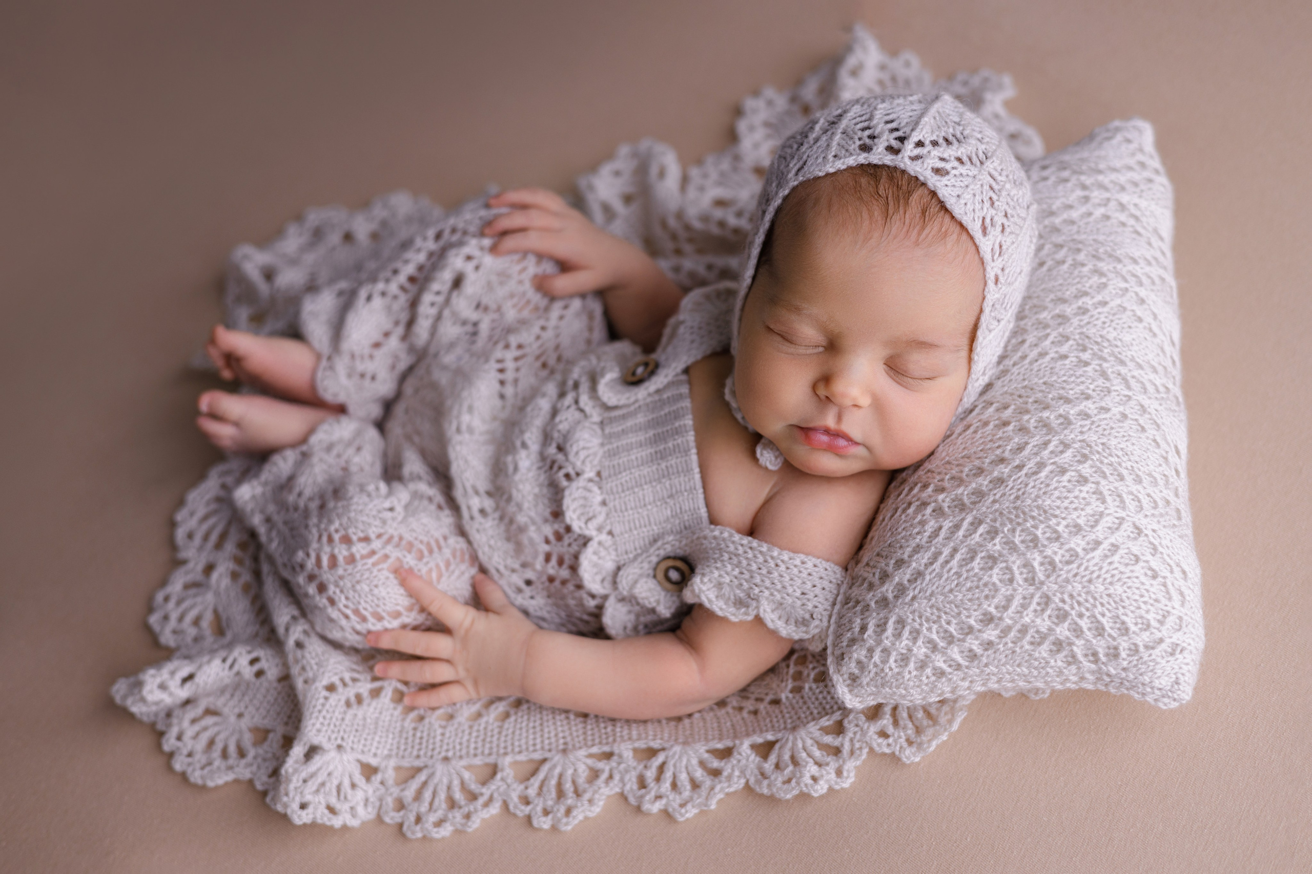 Мира. Евгения Горбунова фотограф новорожденных в Новом Уренгое