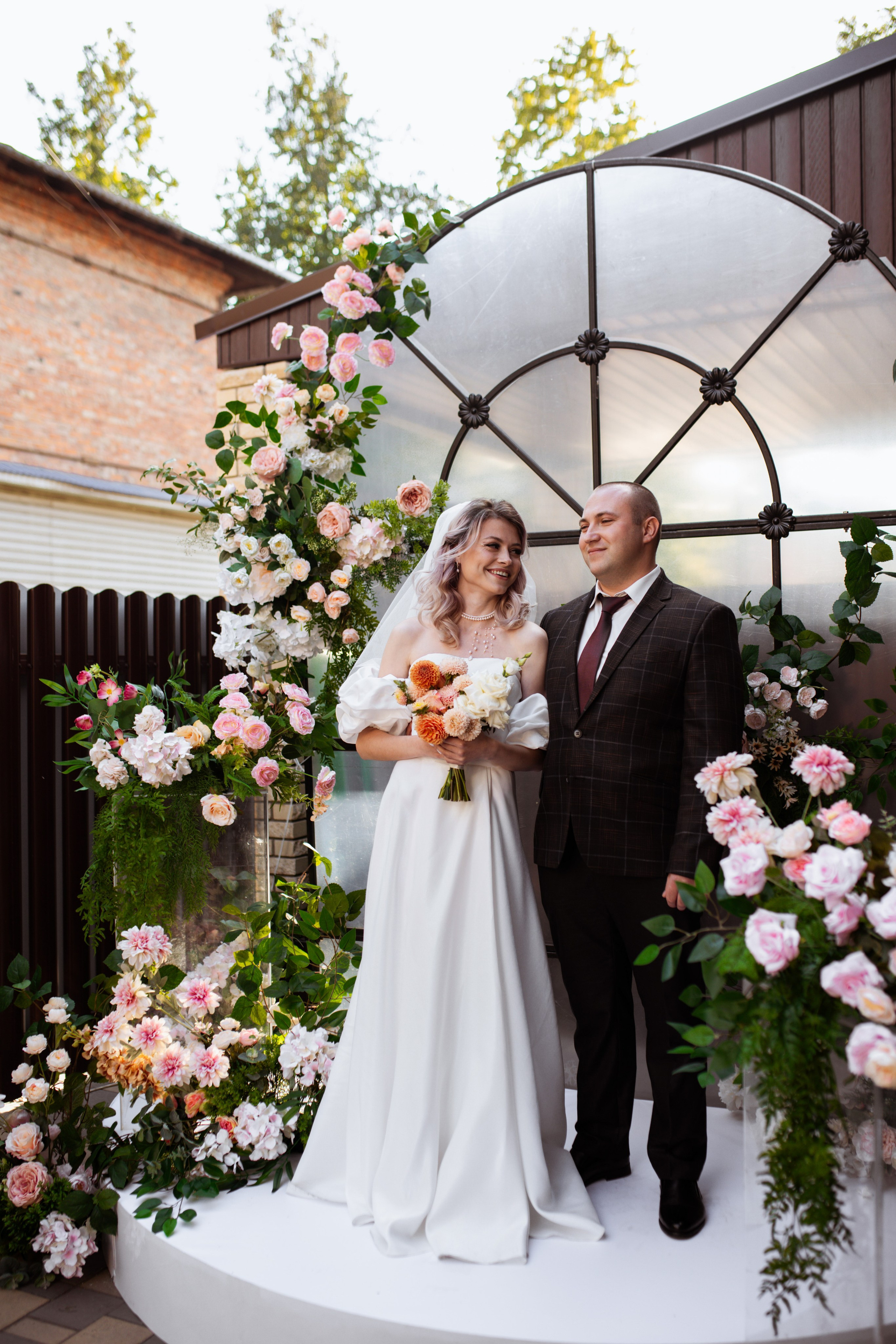 Душевная камерная свадьба с яркими акцентами. Свадебный фотограф Елена Рубцова