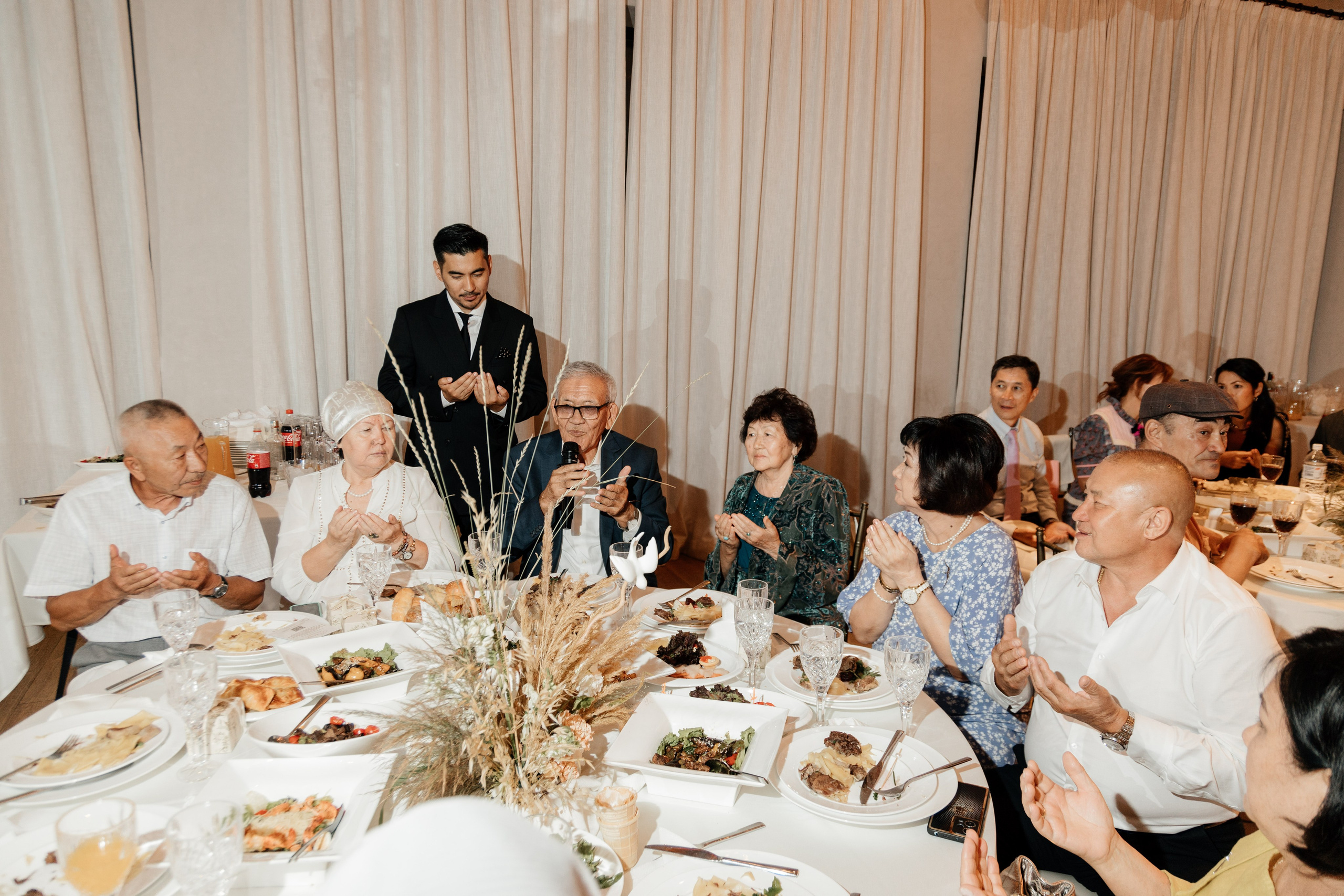 Azhar Uzatu. Свадебный фотограф Алматы