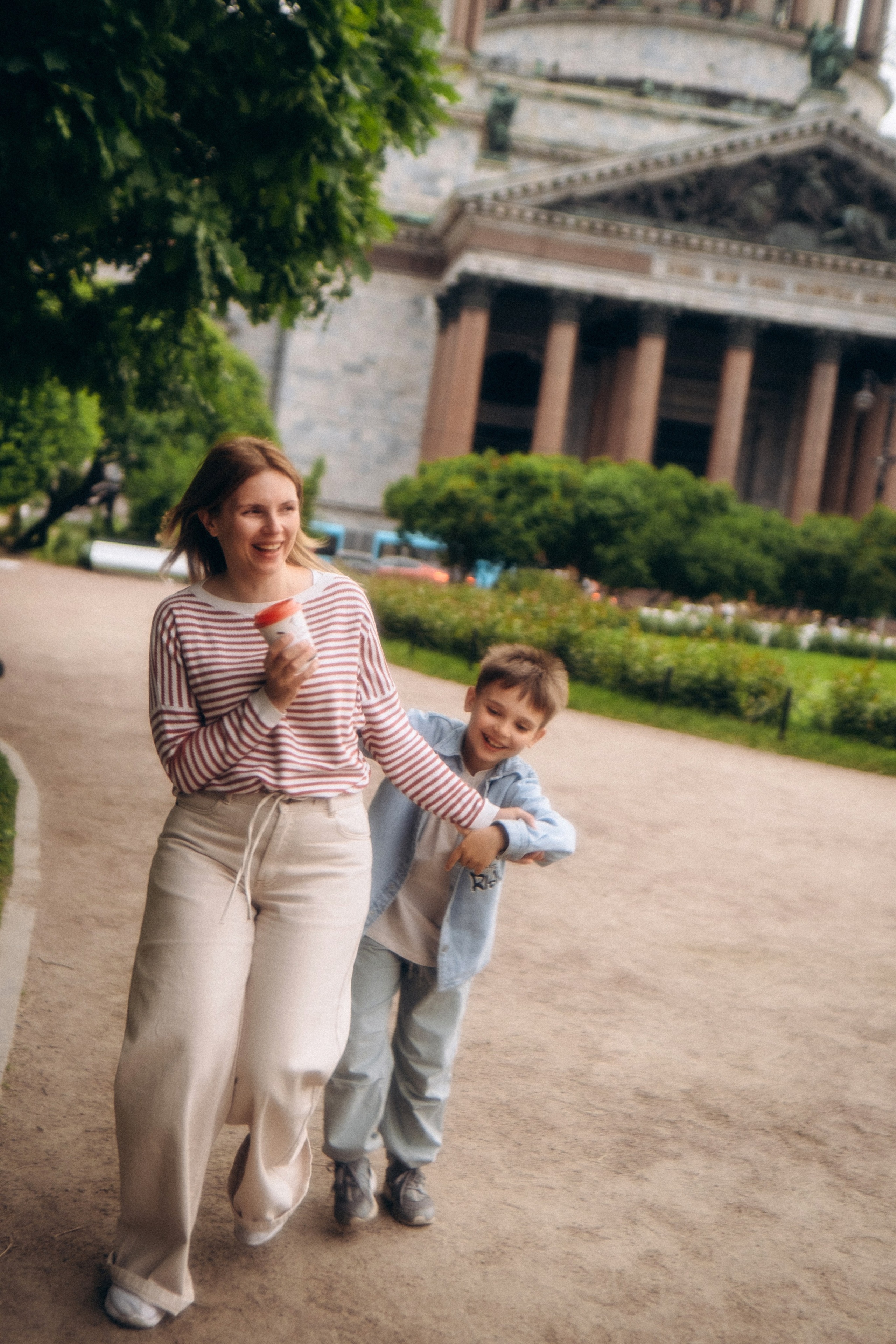Семейная прогулочная фотосессия в Спб. Фотограф в Санкт-Петербурге Кристина Брянская