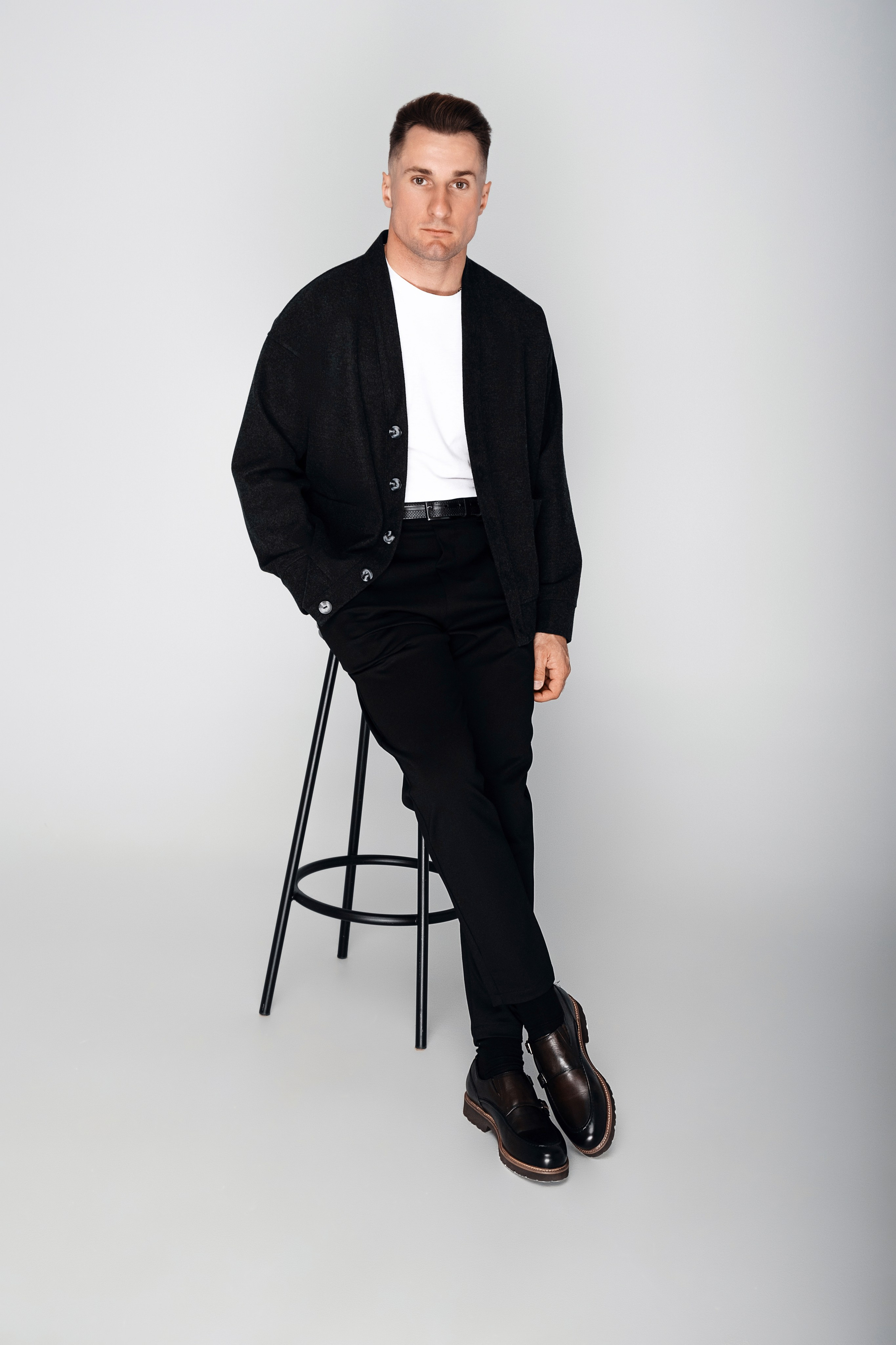 Бизнес портрет, контент-фотограф. Профессиональная фотосъемка в Крыму. Натуральные эмоции и живые кадры. Забронируйте дату прямо сейчас!