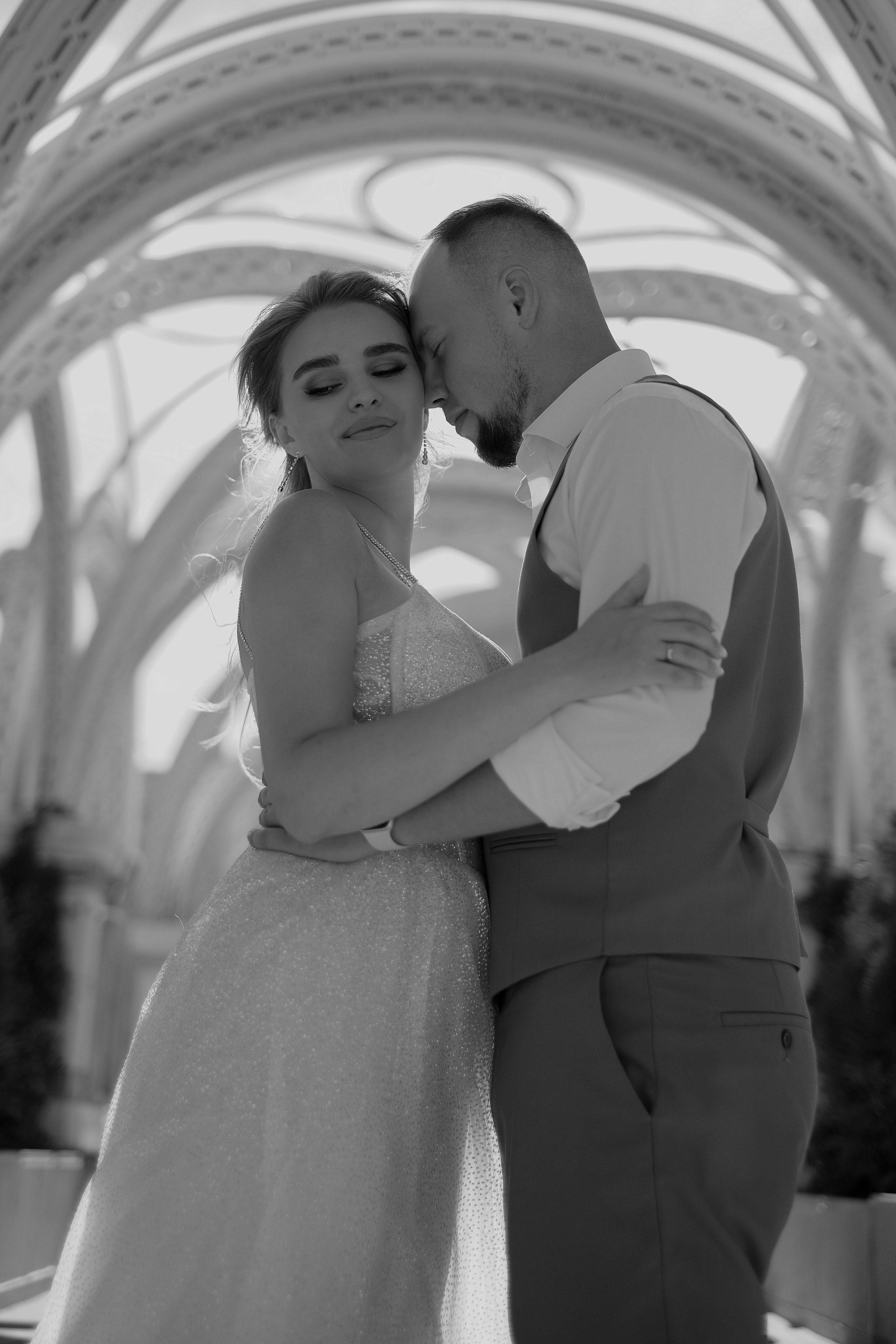 Свадебная фотосессия в Новом Херсонесе и Фиоленте. Профессиональная фотосъемка в Крыму. Натуральные эмоции и живые кадры. Забронируйте дату прямо сейчас!