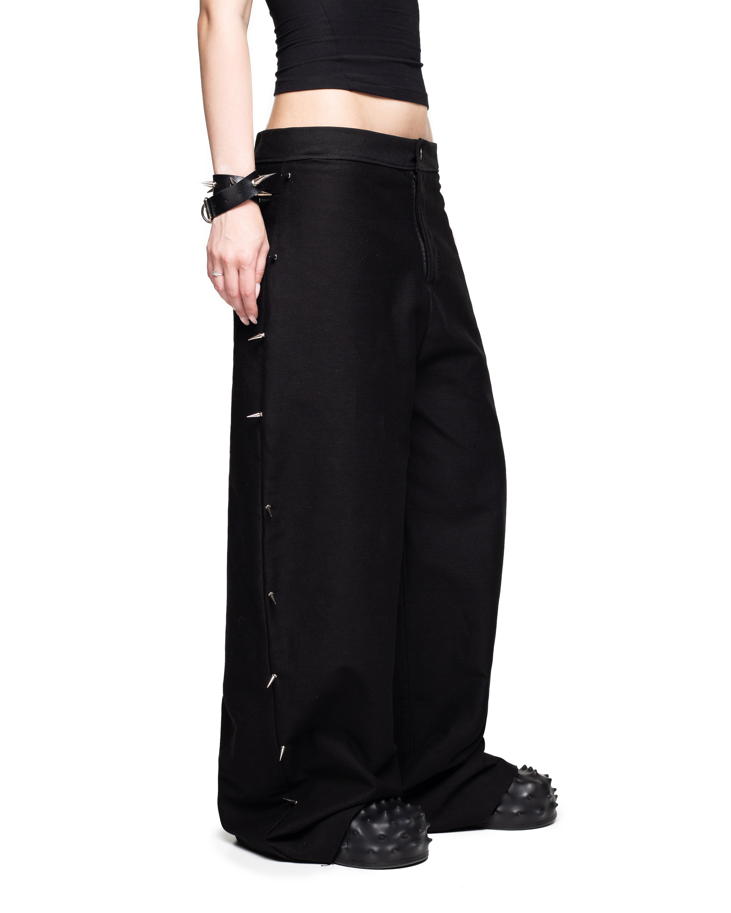 КАТАЛОГ | белый фон. RUNA production — стильные съемки для брендов