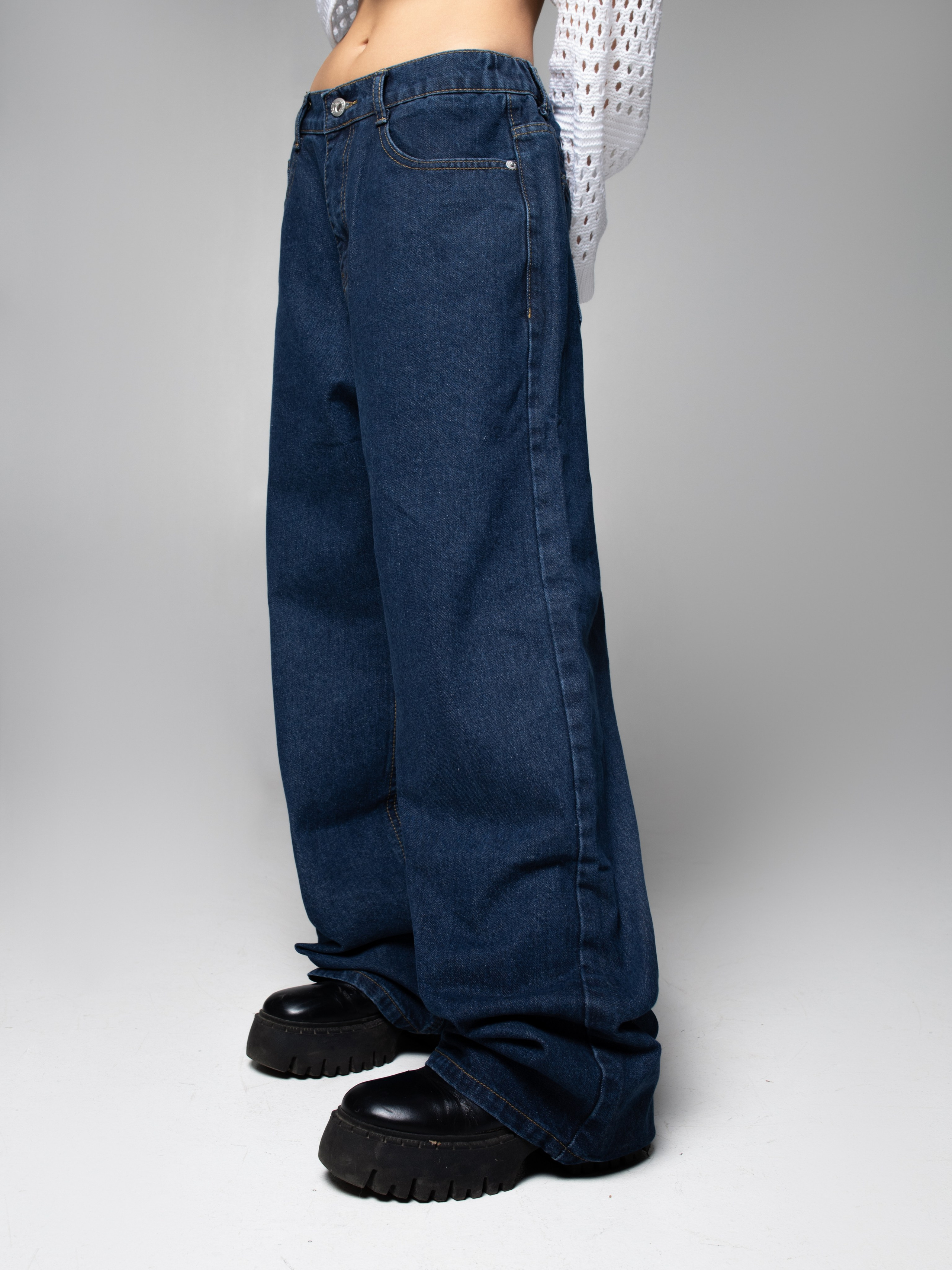 КАТАЛОГ | серый фон. RUNA production — стильные съемки для брендов