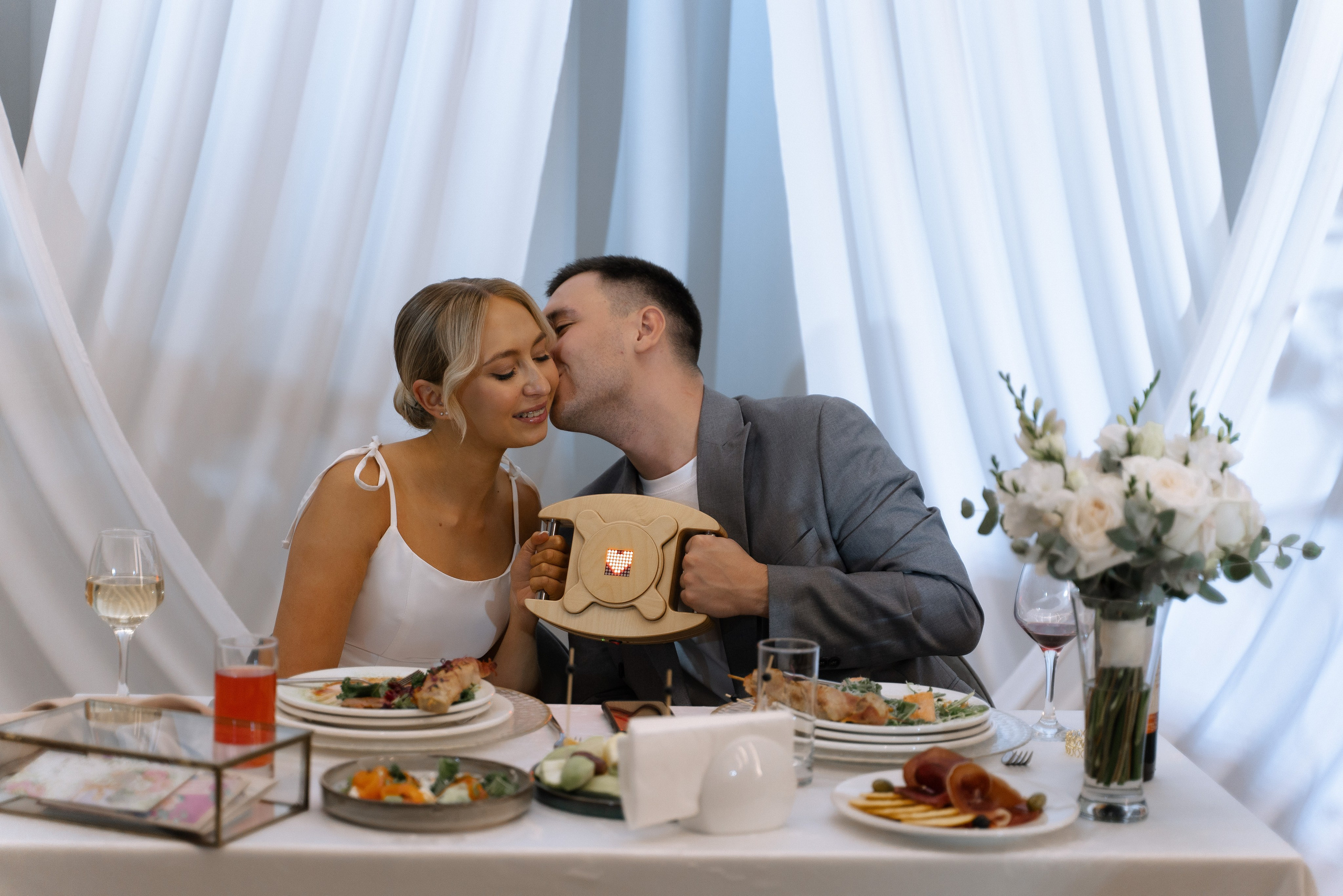 Денис и Виолетта. Свадебный фотограф Анастасия Хабарова в Новоуральске и Екатеринбурге