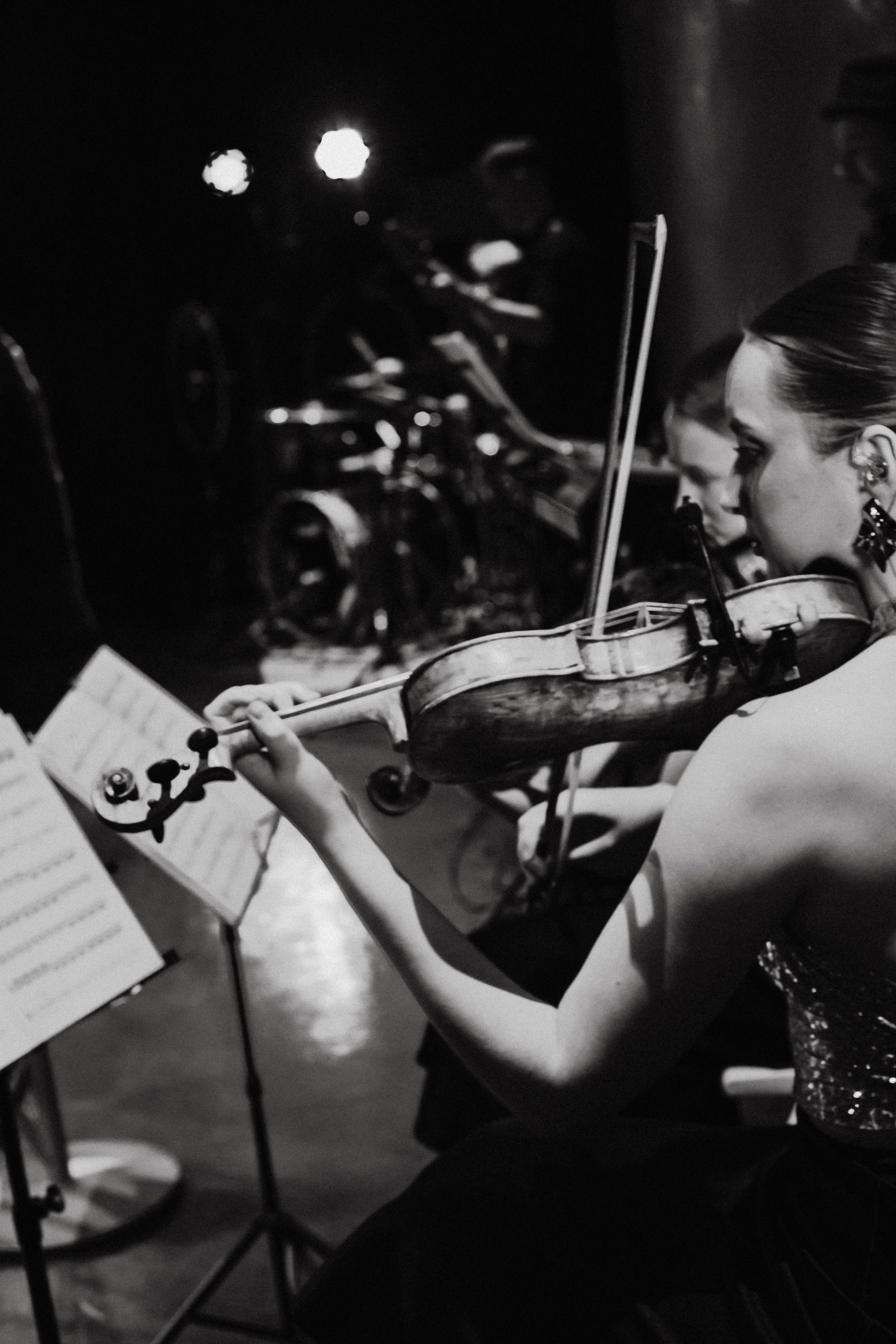 Рекорд. Герои нашего времени со струнным оркестром. Фотограф в Нижнем Новгороде