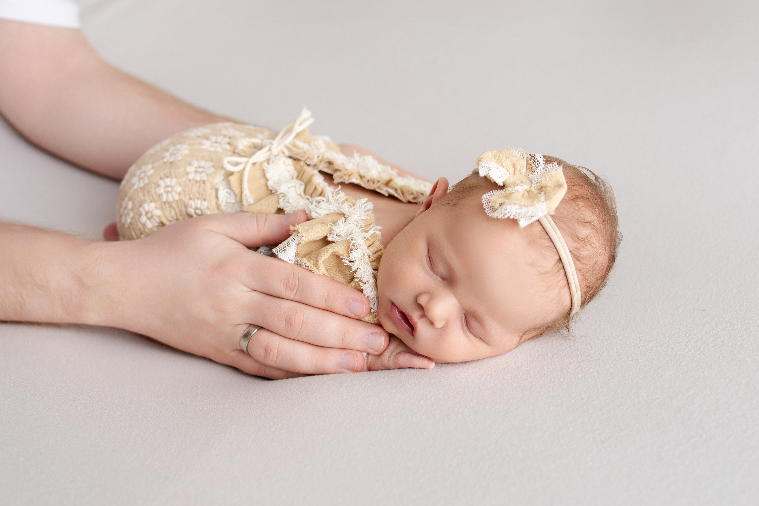 Вера 11 дней. Фотограф новорождённых Newborn Москва