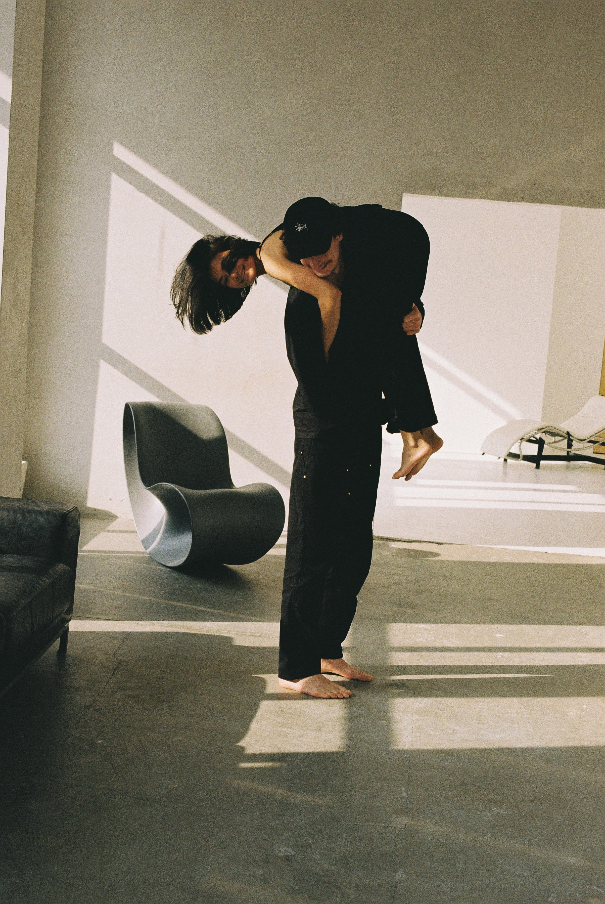 Эмилия и Лев (35 мм). Фотограф в Екатеринбурге и Москве, Анна