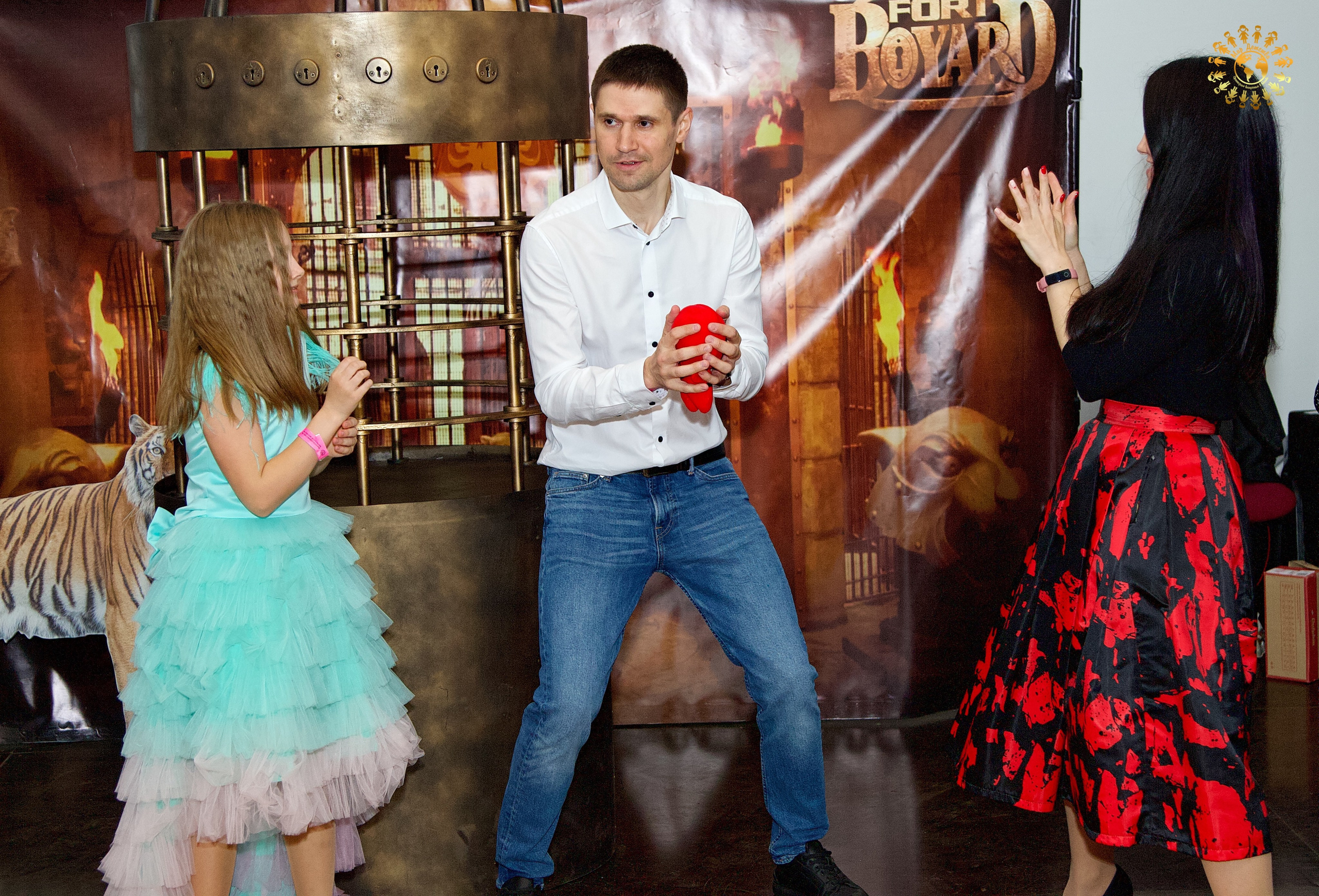 Выпускной 2023 (Школа 1195, 4-й класс). Репортажная съемка в Москве и области. Анималистика