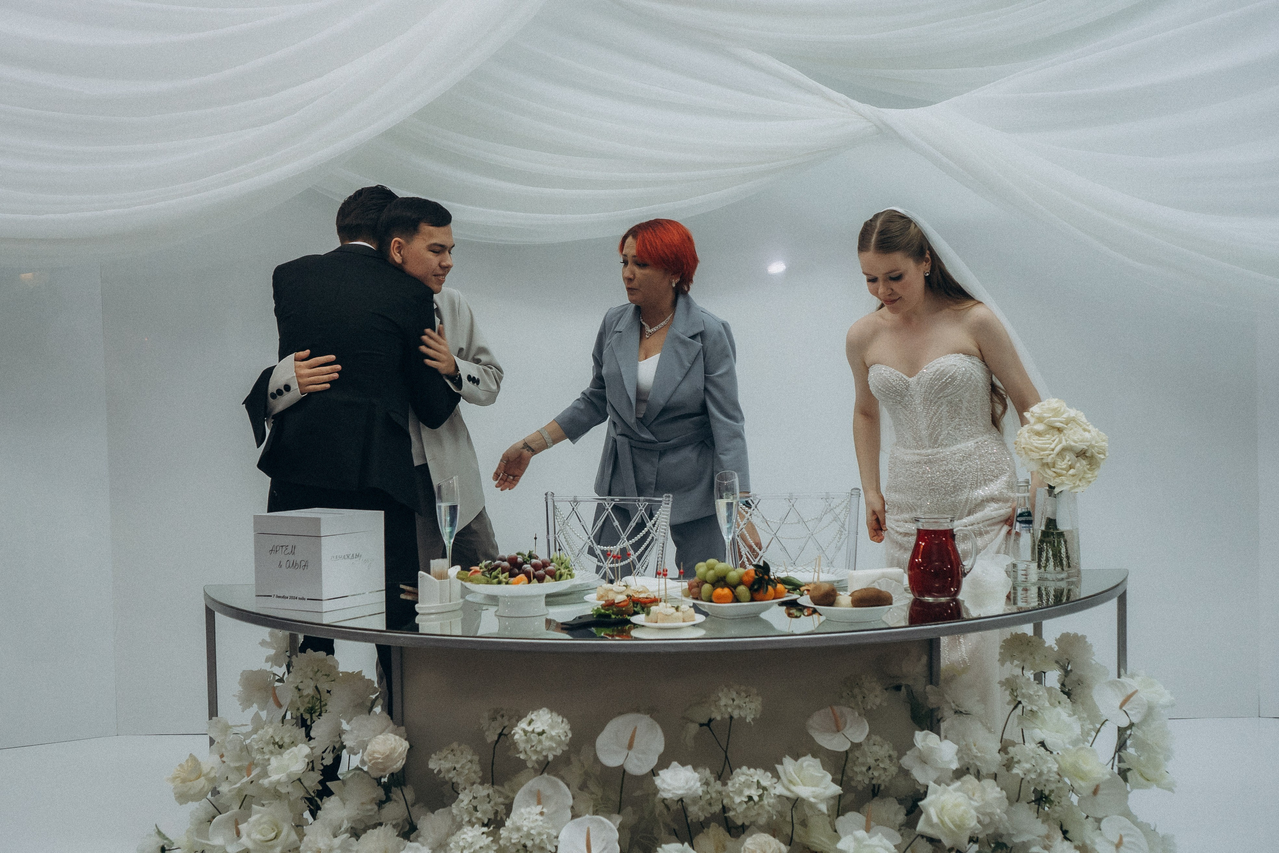 СВАДЕБНАЯ СЬЕМКА СБОРОВ В ОТЕЛЕ И ВЫЕЗД НА ЦЕРЕМОНИЮ (СНЯТО В СИБИРЕ В НИЖНЕВАРТОВСКЕ). Профессиональный фотограф, Санкт-Петербург — Виктория Богомолова