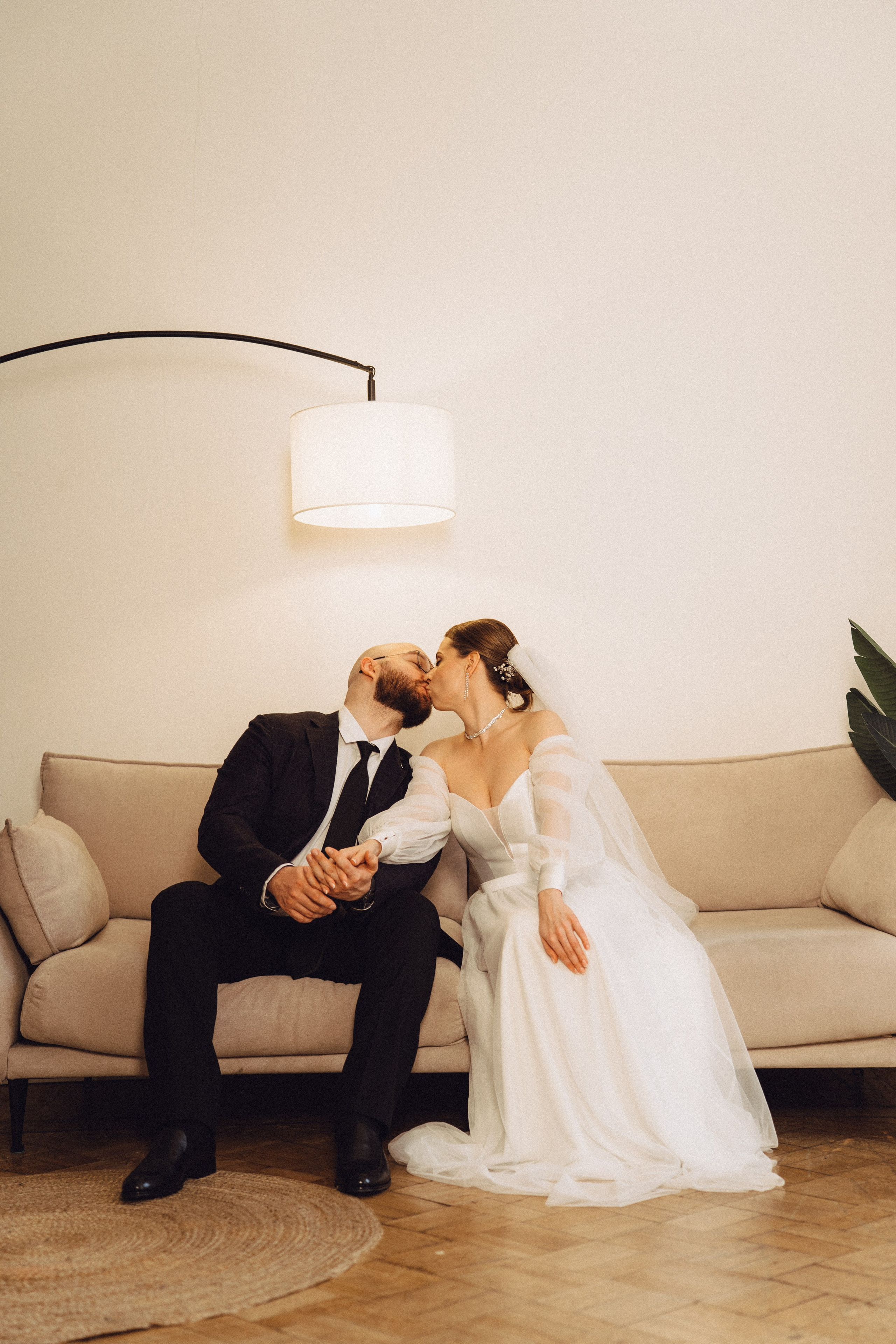 СВАДЕБНАЯ СЬЕМКА ВО ВТОРОМ ДВОРЦЕ (ДЕКАБРЬ) ТАКЖЕ СЬЕМКА В СТУДИИ НА ЧЕРНЫШЕВСКОЙ. Профессиональный фотограф, Санкт-Петербург — Виктория Богомолова