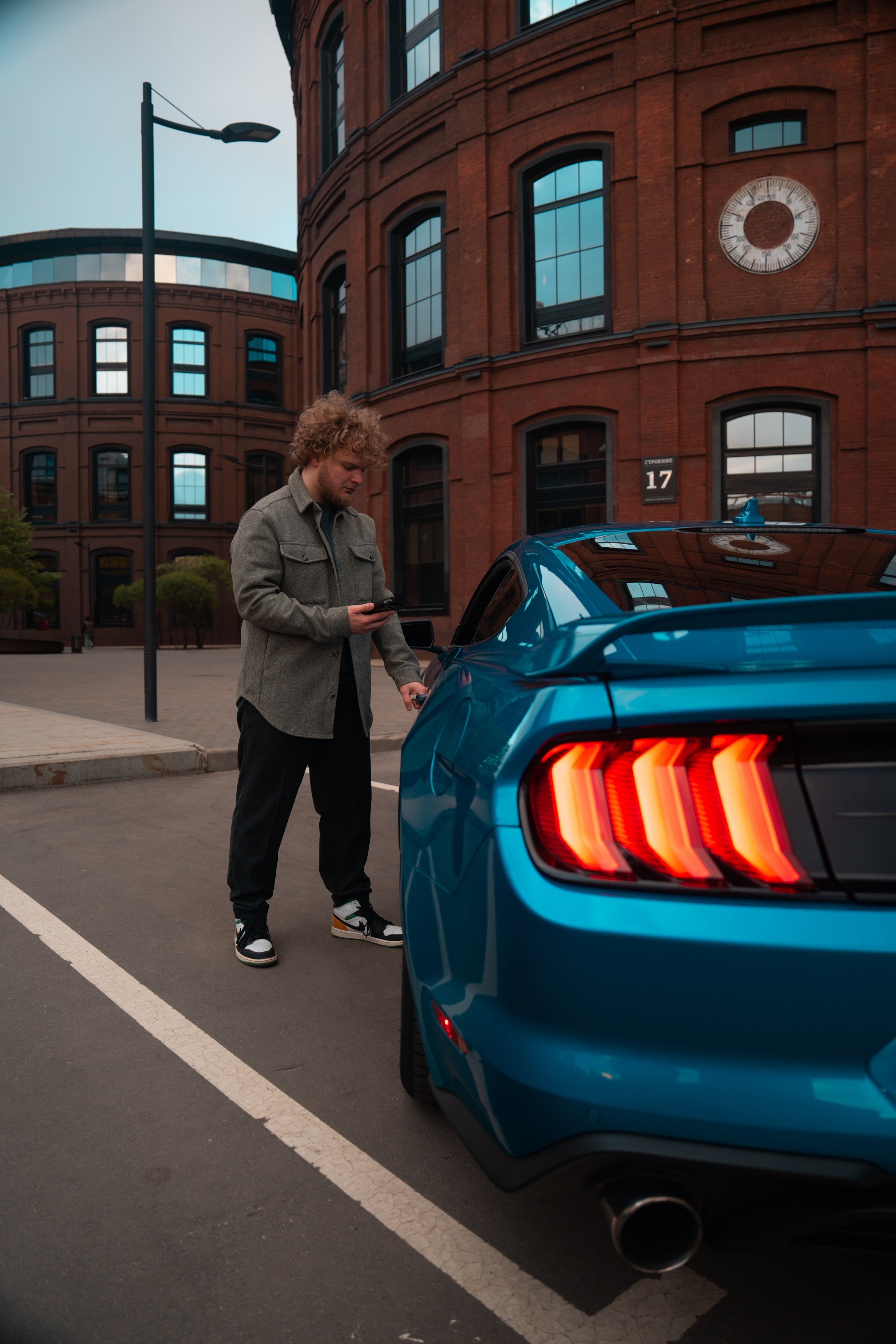 Фотосессия с машиной. ТриМедиа Продакшн