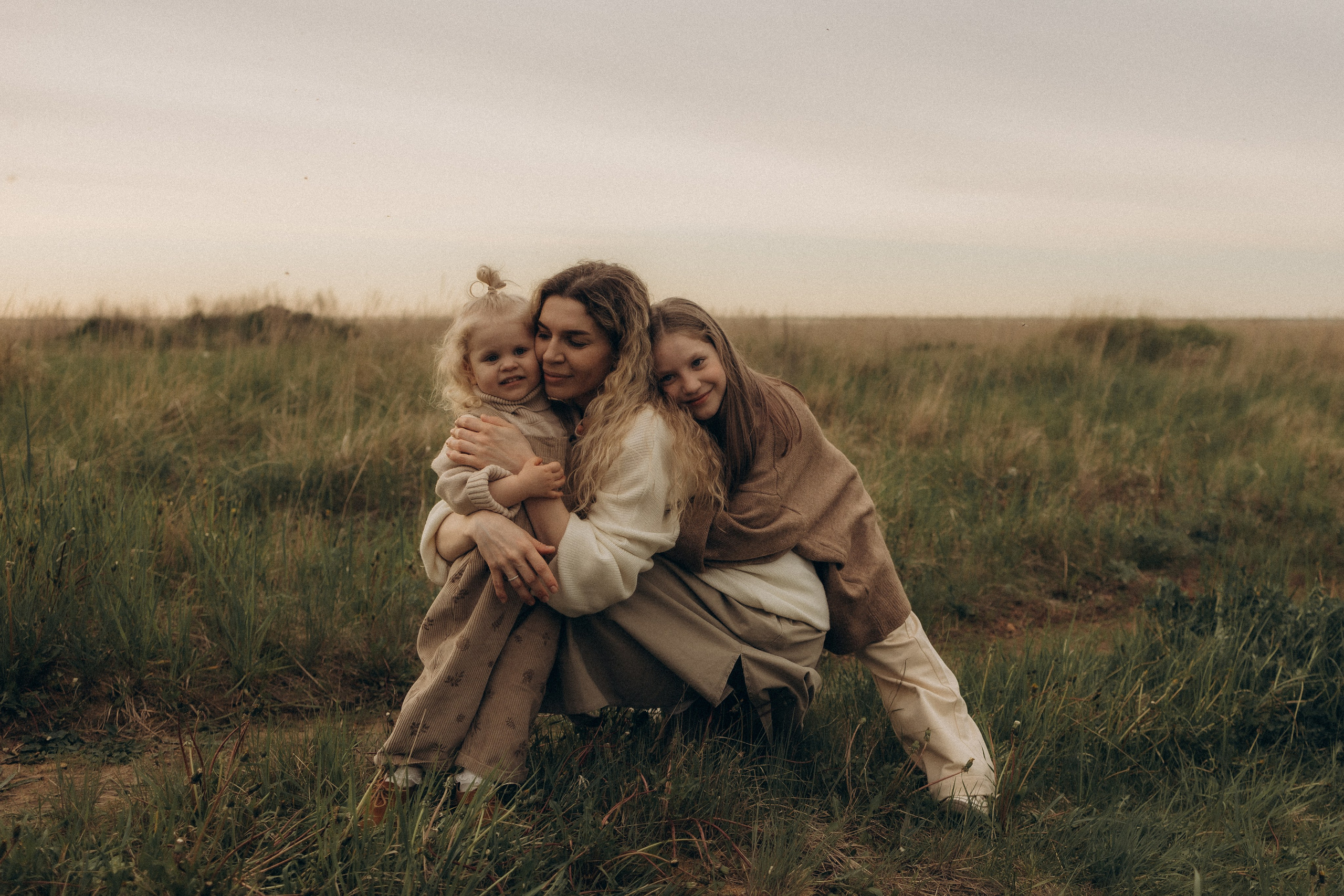 Семейная в поле. Эльвира Галимьянова — семейный фотограф Екатеринбурга