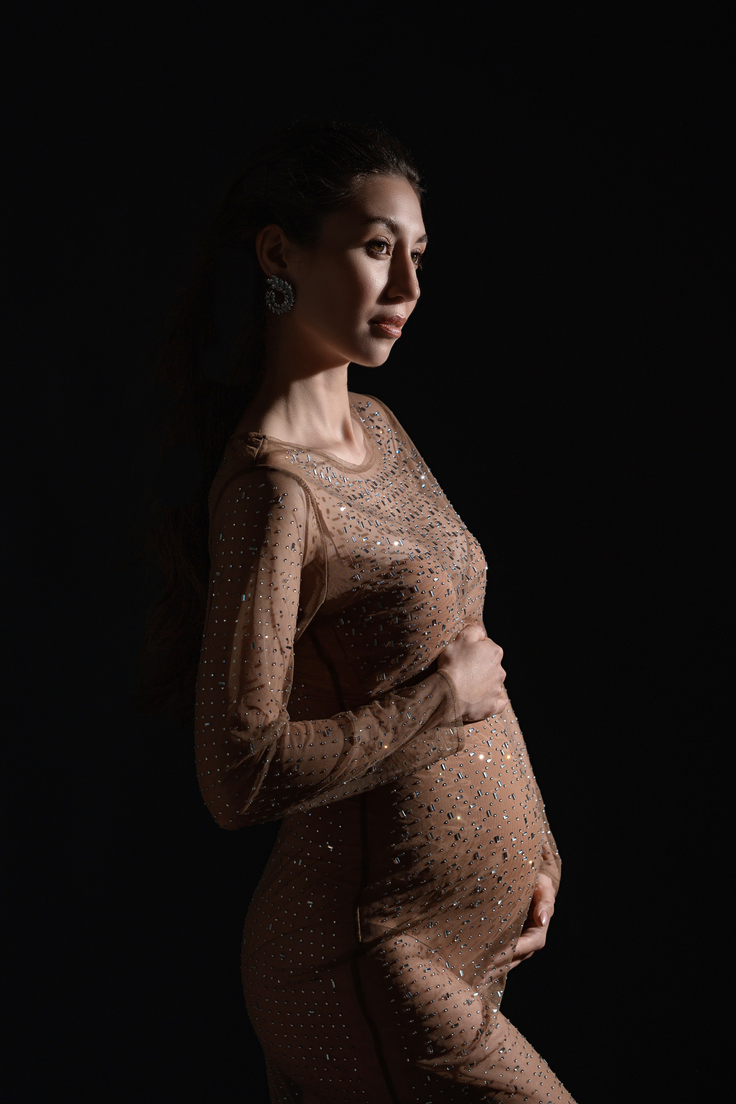 Фотосессия беременности в Крыму. Студийная фотосессия беременности. Стильная беременность. Фотограф беременных Ольга Топоривская.