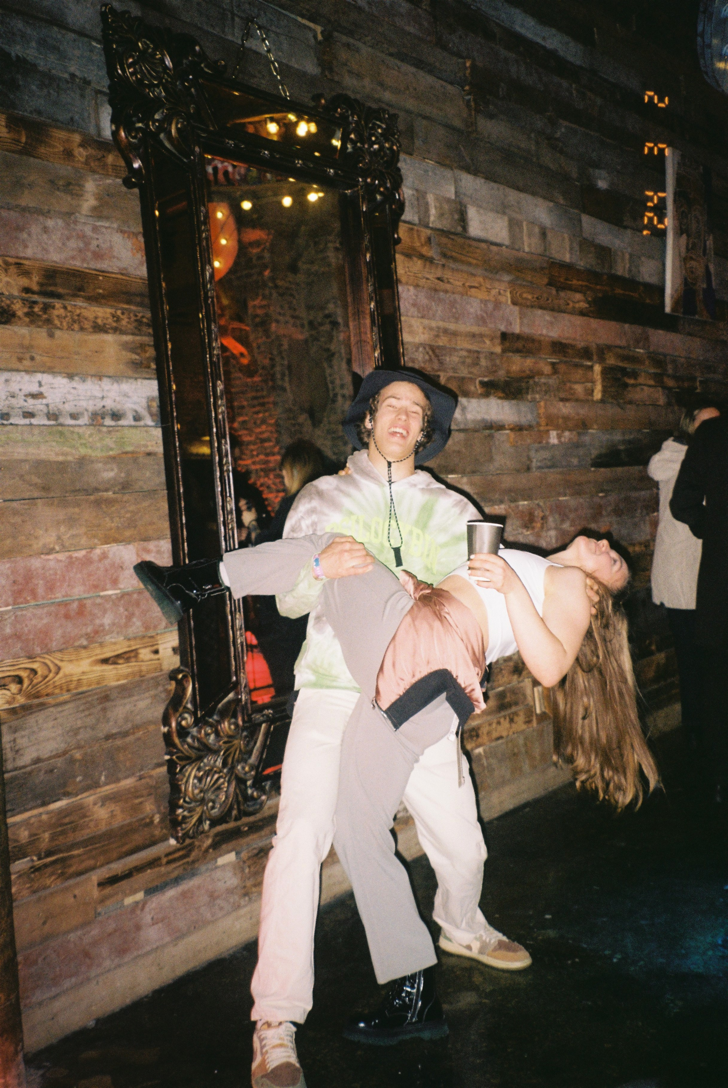 Плёночная жизнь. Репортажный фотограф Блинова Мария