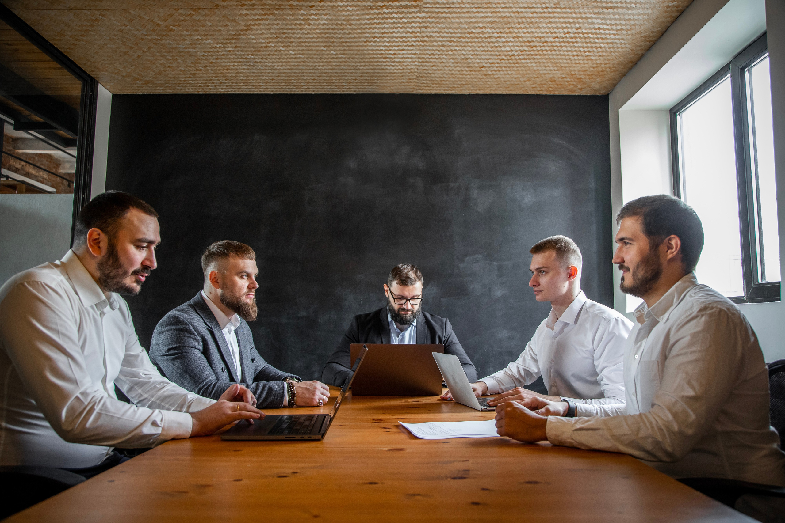 Фотосессия для бизнеса, контент для соцсетей, фото сотрудников. Свадебная, репортажная и бизнес съёмка в Ростове-на-Дону