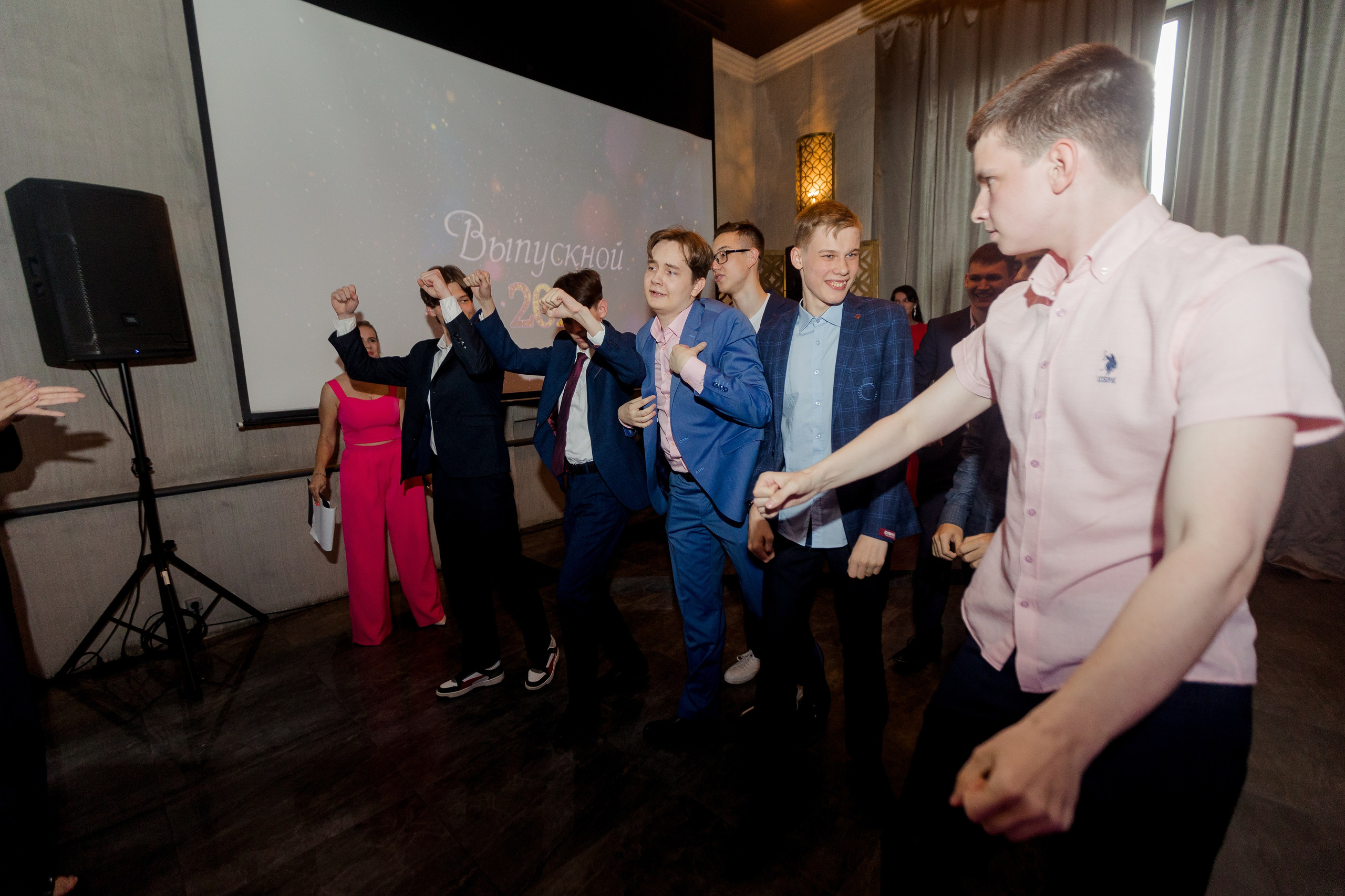 Выпускной школа 2023. Выпускные альбомы в Зеленограде и Москве