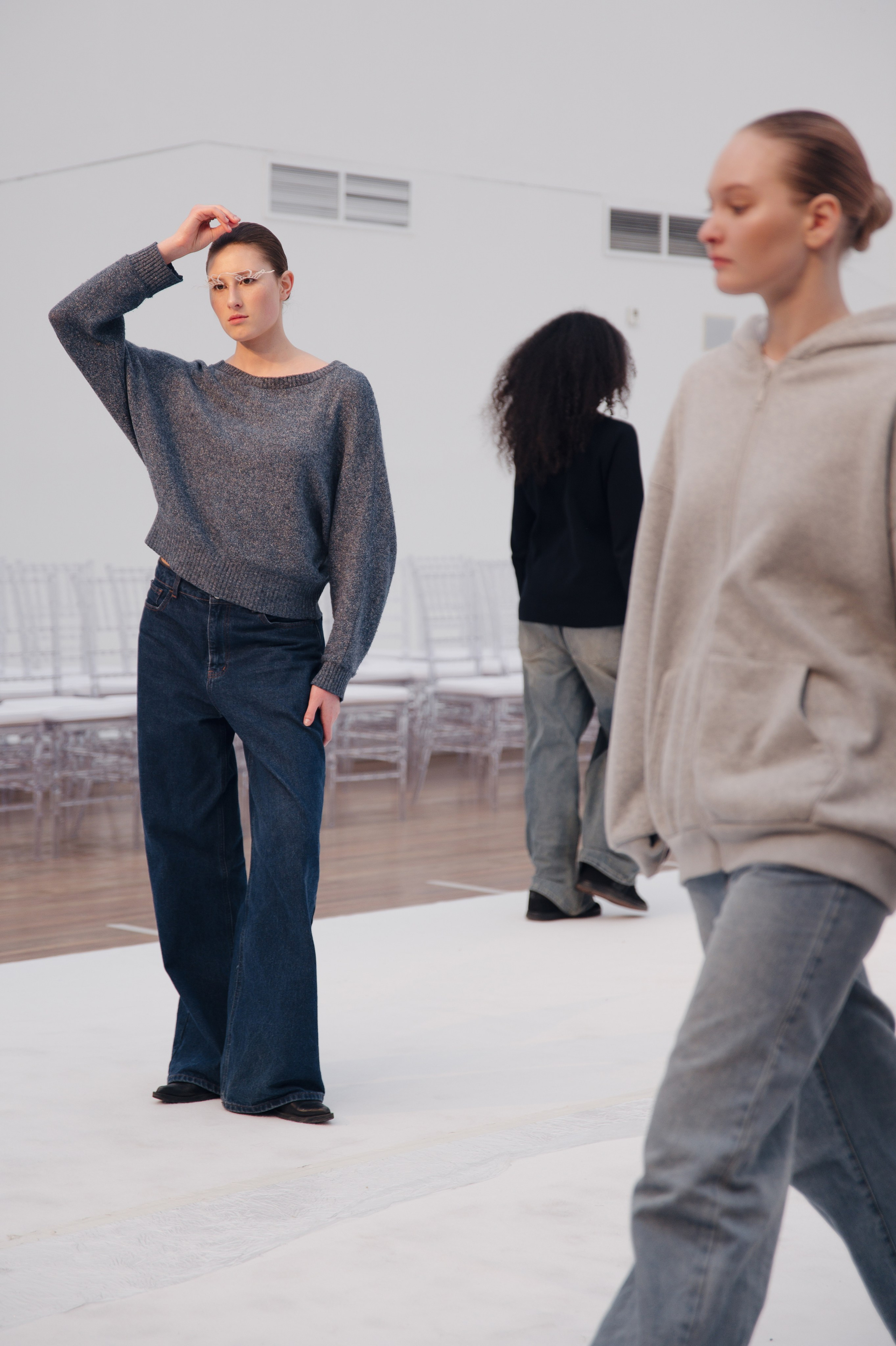 Бекстейдж показа «Новые Имена» собака.ru|ДЛТ. Портретный и репортажный фотограф в Санкт-Петербурге