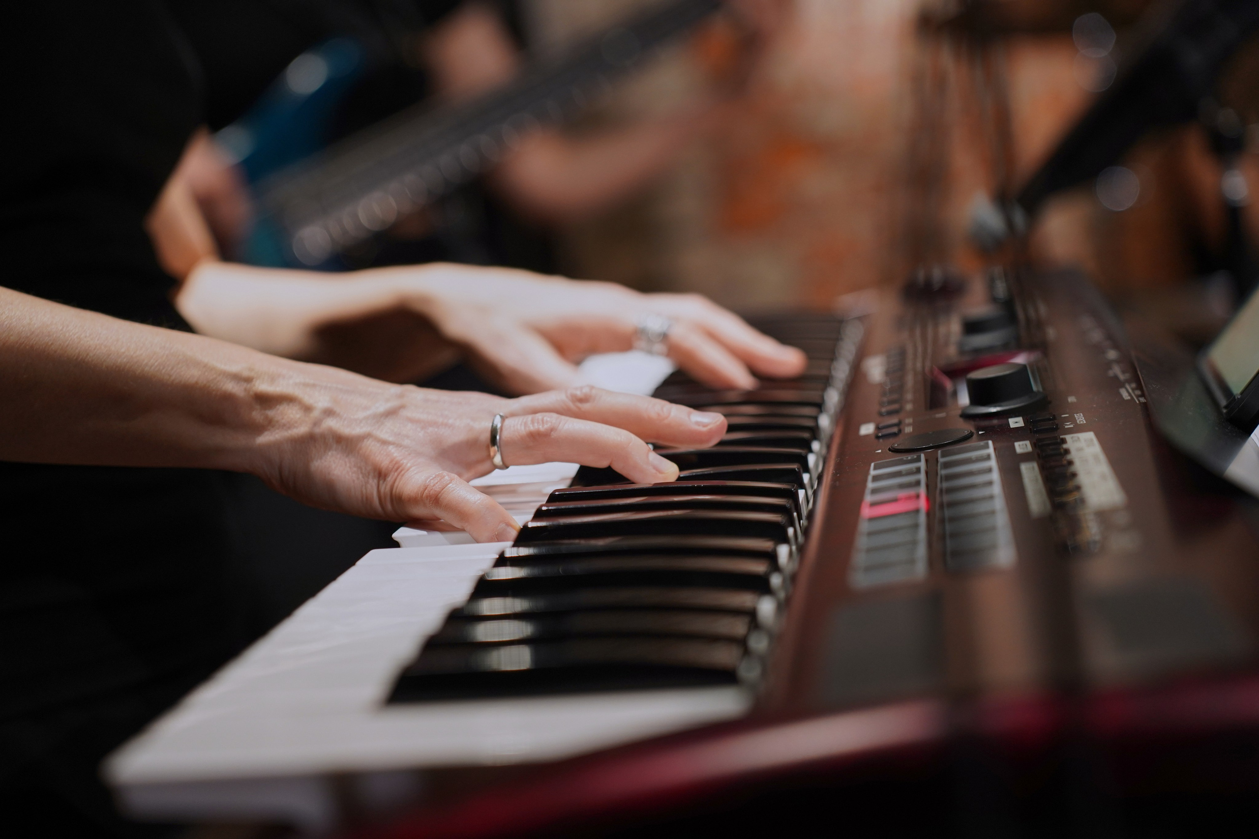Концерт кавер группы. Фотограф