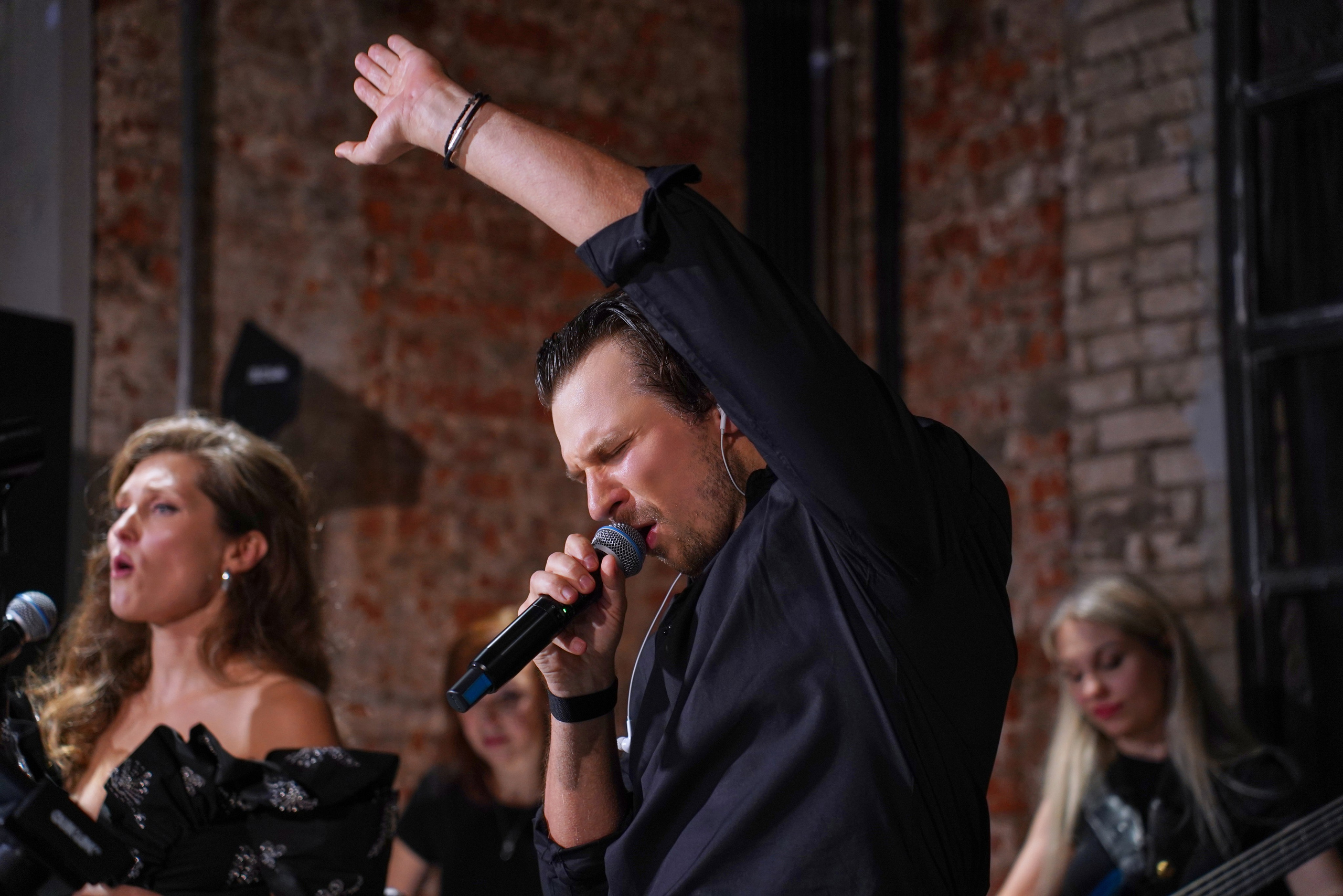 Концерт кавер группы. Фотограф