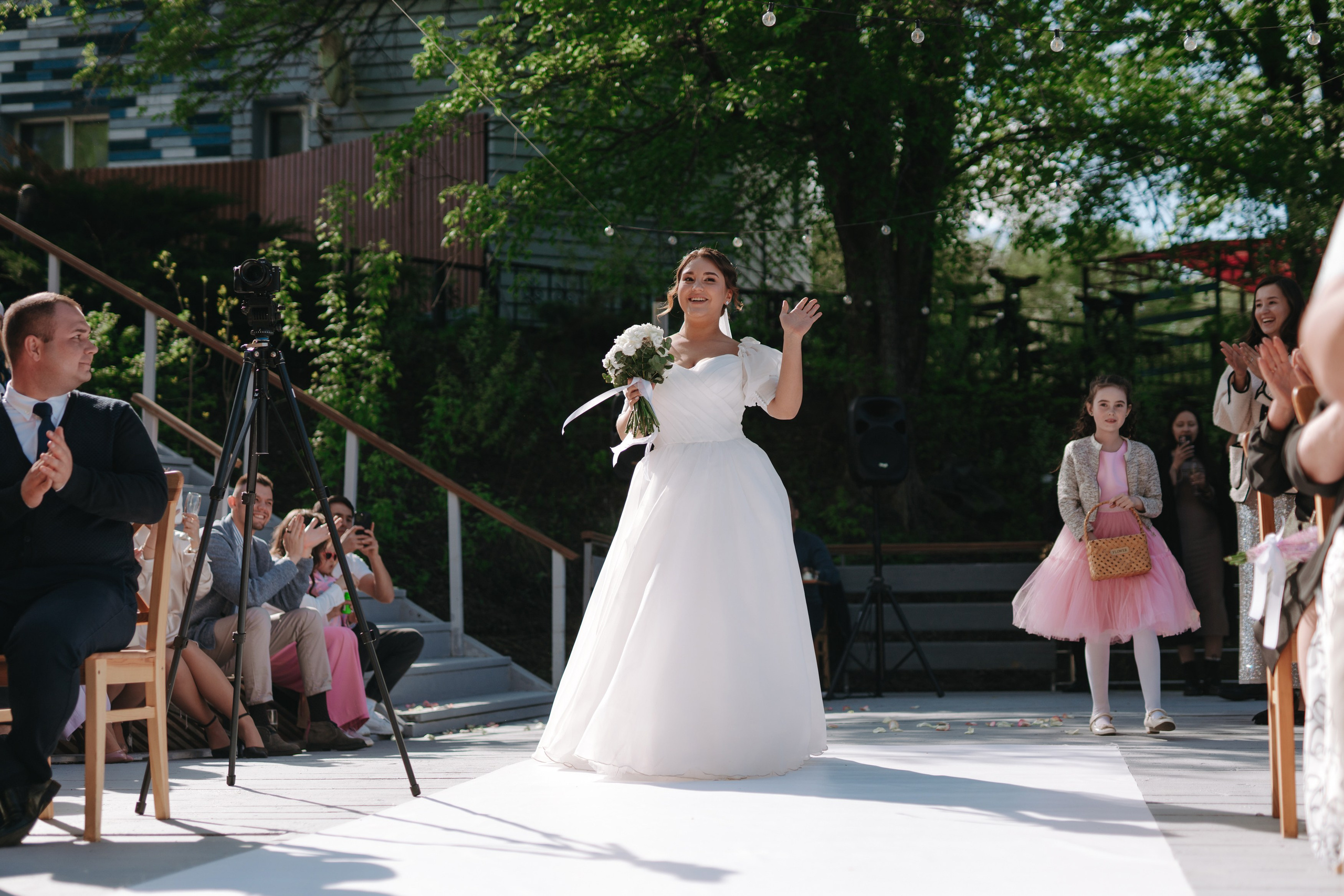 Свадебная фотосессия Радика и Дианы — Уфа, Nesterov Plaza, ЖК Империал, Президент Отель, шатёр М5