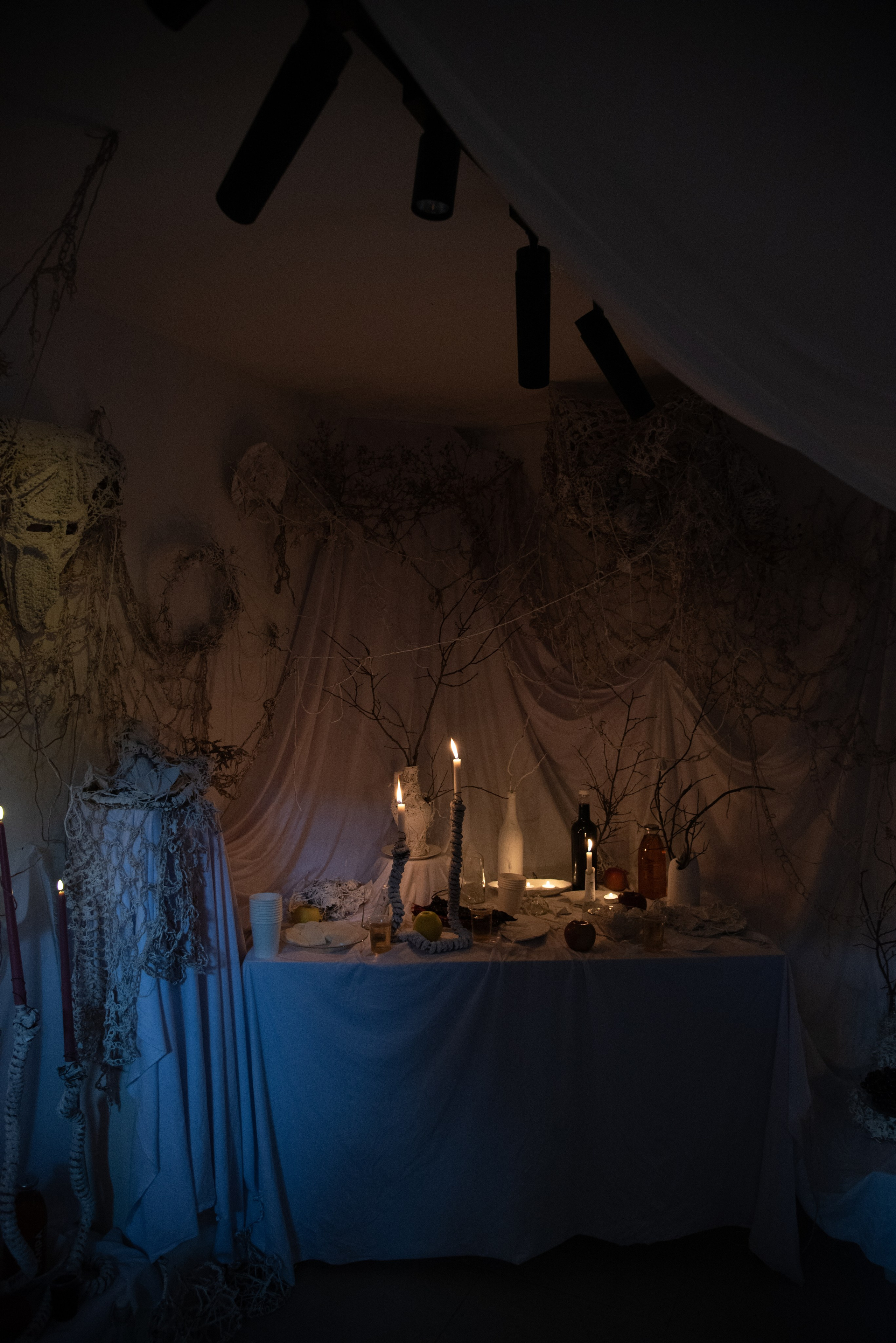 Dinner Party. Mmiore
