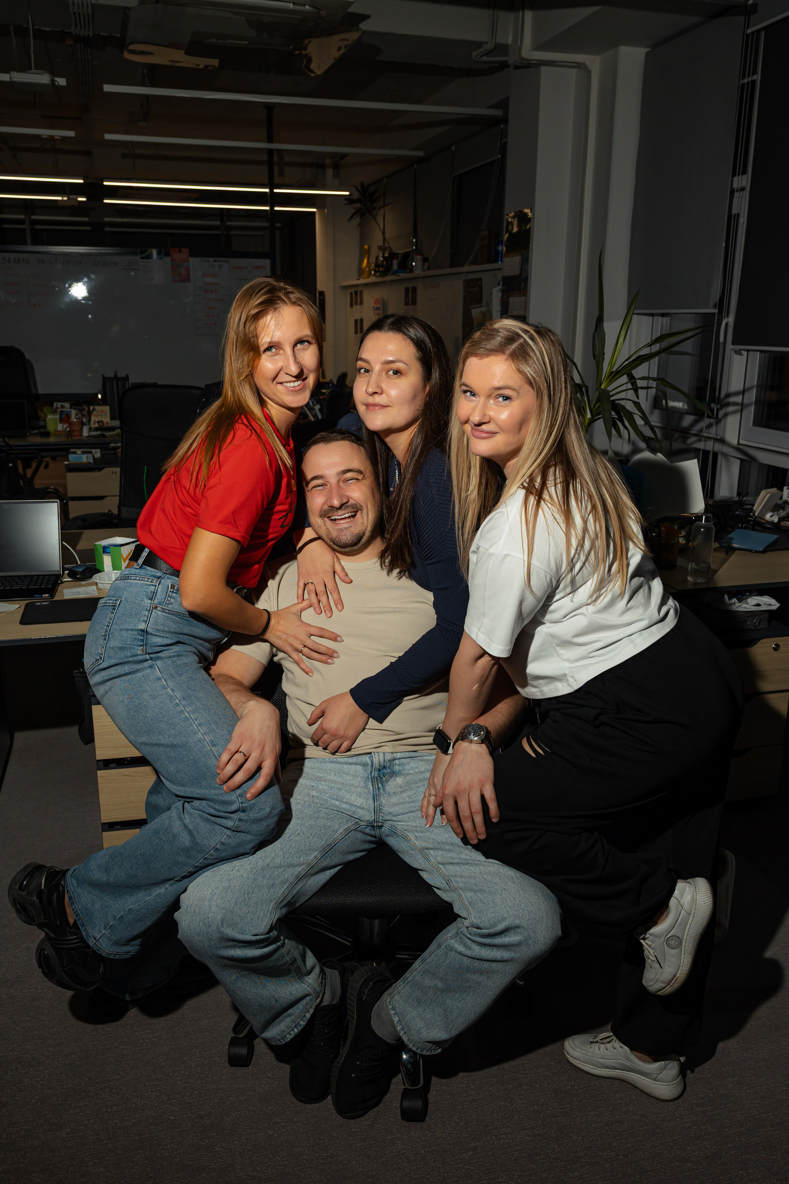 Дубль гис (офисная туса). Фотограф Вячеслав Фарунин