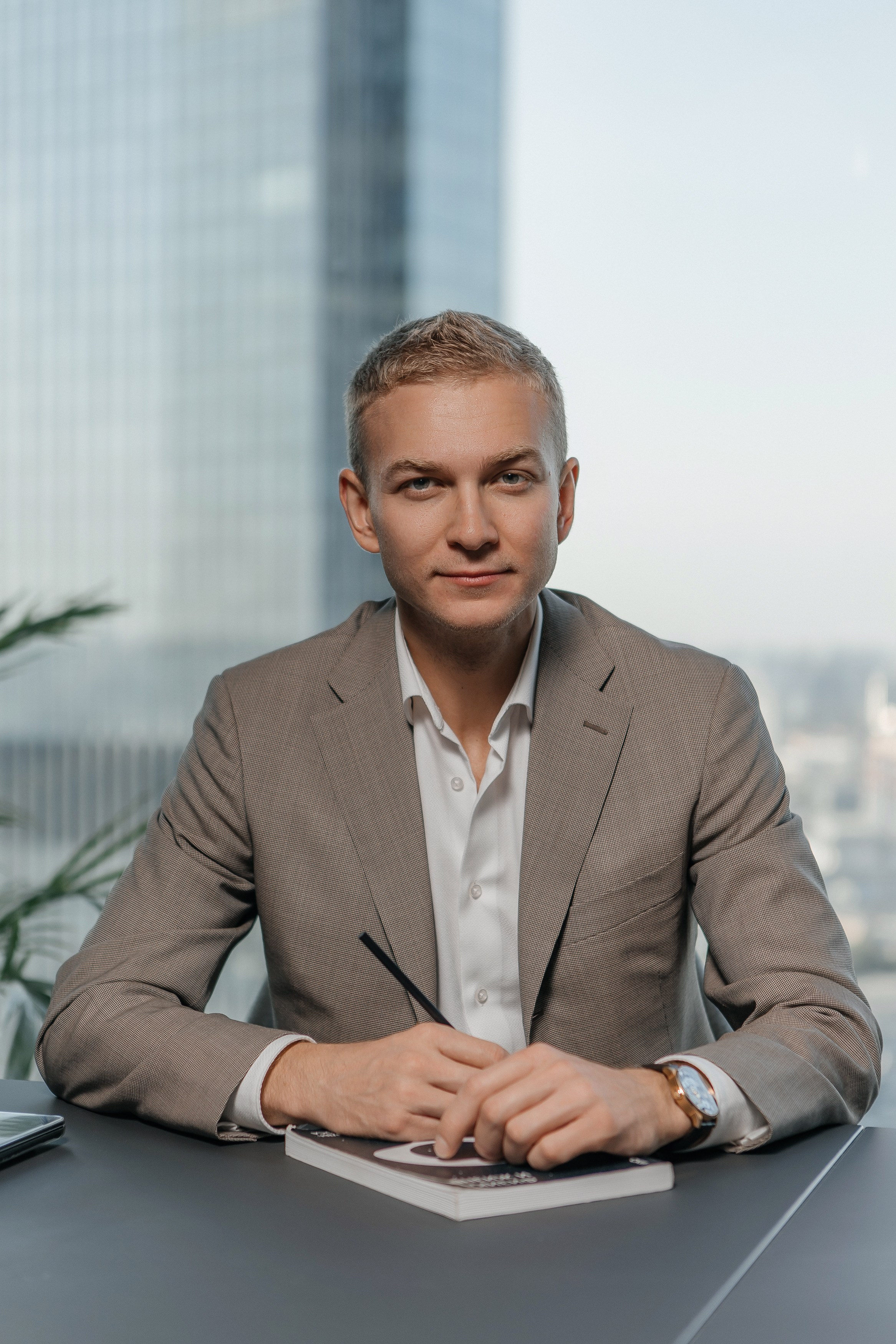 Moscow City бизнес портрет. Фотограф в Москве Дмитрий Жарков