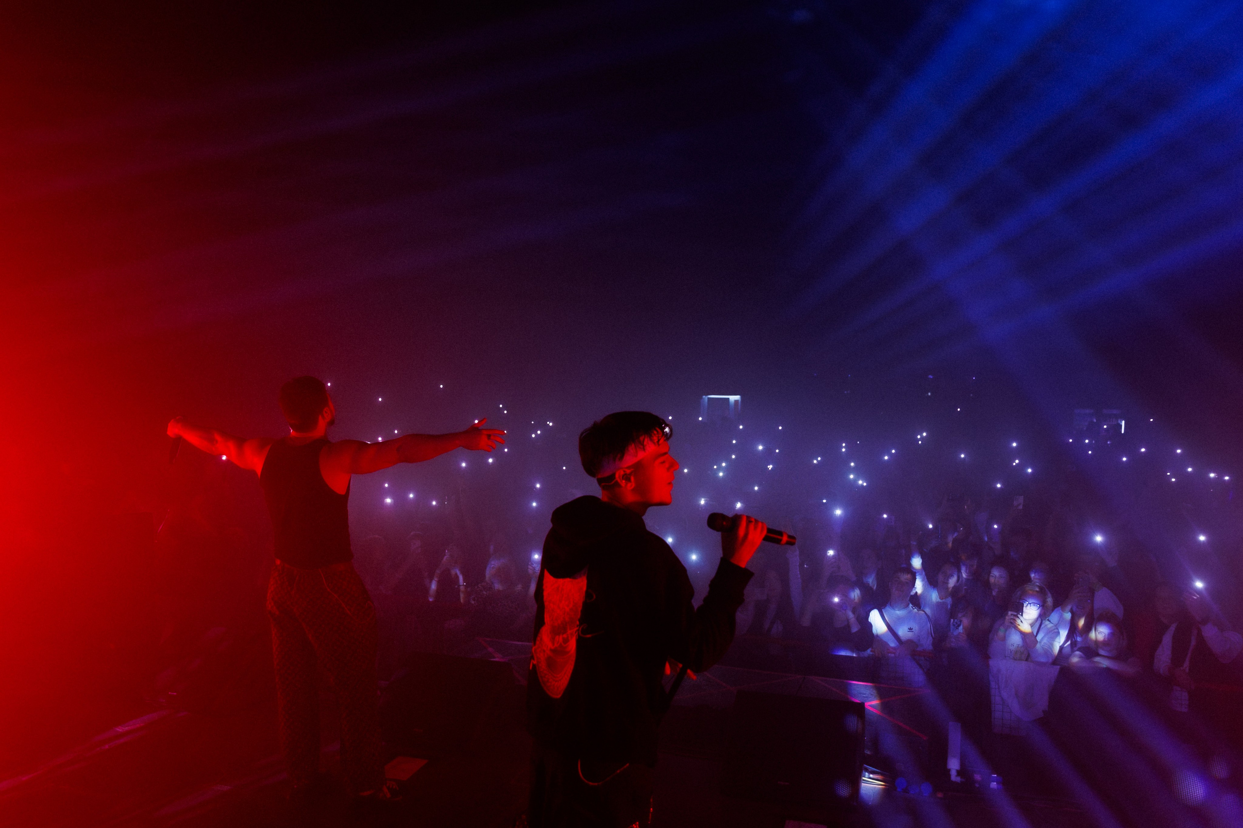 Фотоотчёт и репортаж с концерта группы GAYAZOV$ BROTHER$. Красильников Евгений — профессиональный фотограф в Ростове-на-Дону