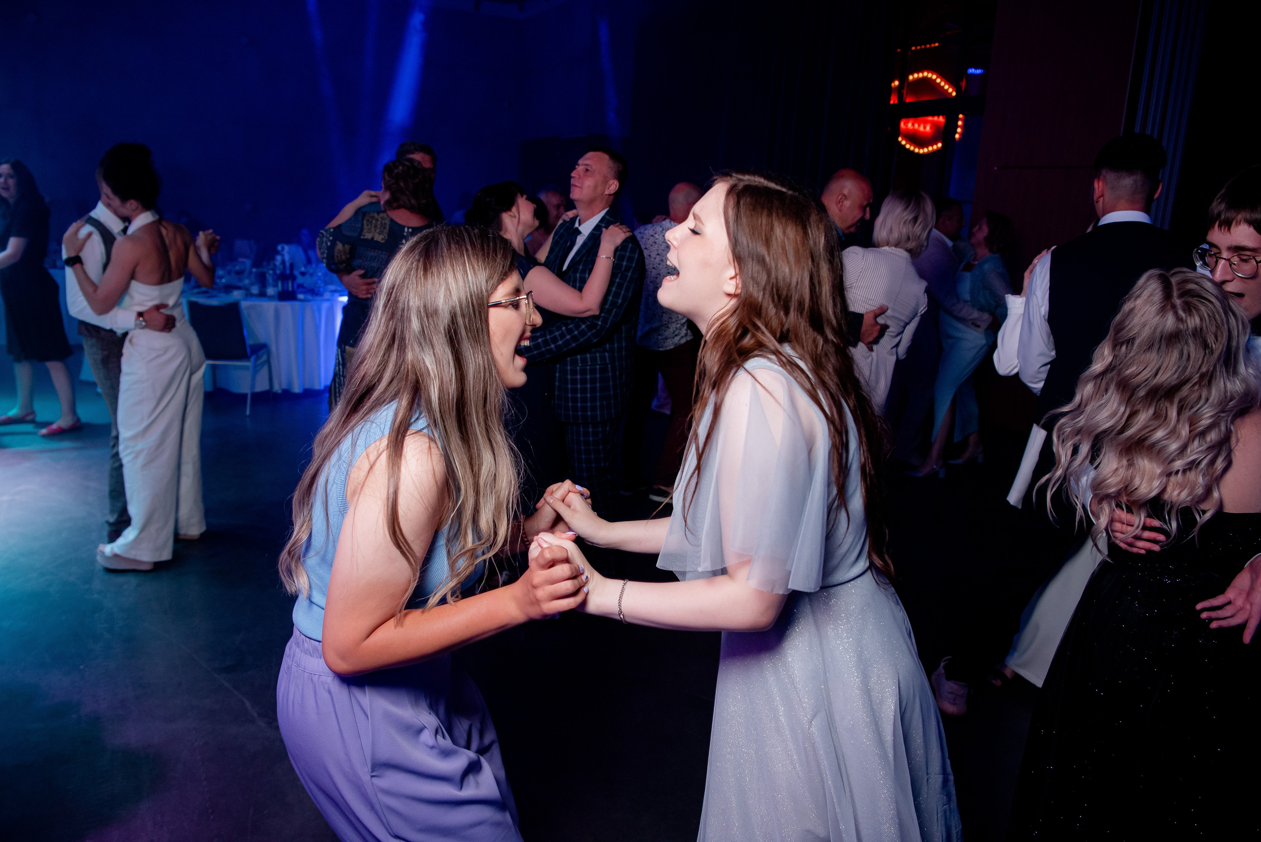 140 Школа. Вручение и Банкет. Сити Холл. Фотограф в Волгограде и Волжском Александр Горбань