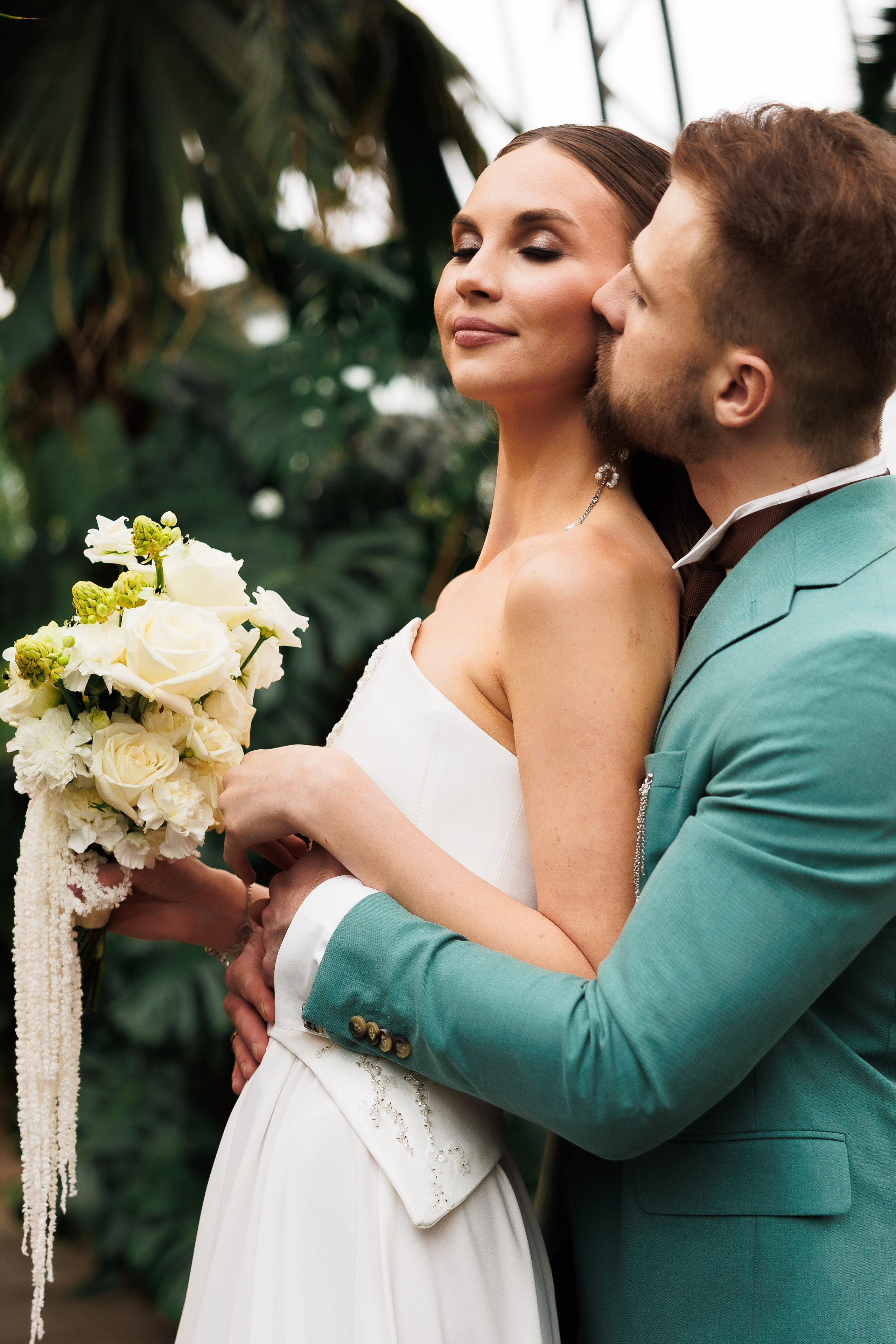 Свадебная прогулка в оранжерее. Питер. Свадебный и семейный фотограф в Москве Красинская Мария