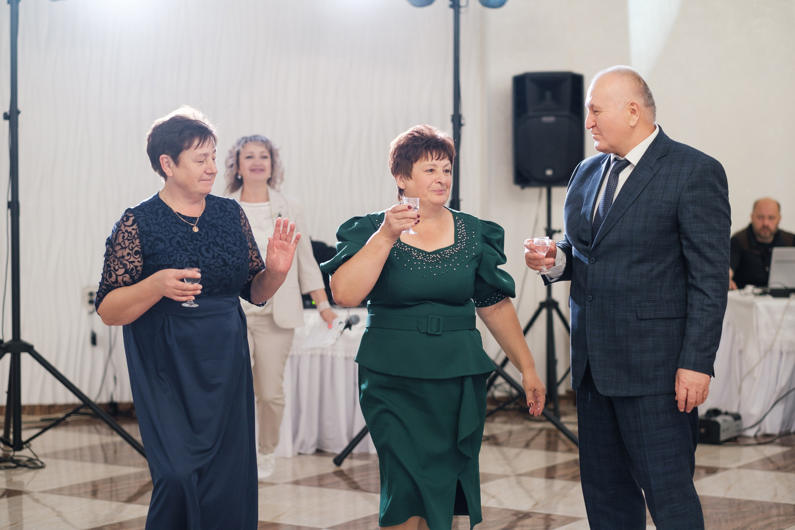 Александр и Лариса. Свадебный фотограф | репортаж | праздники | крещение