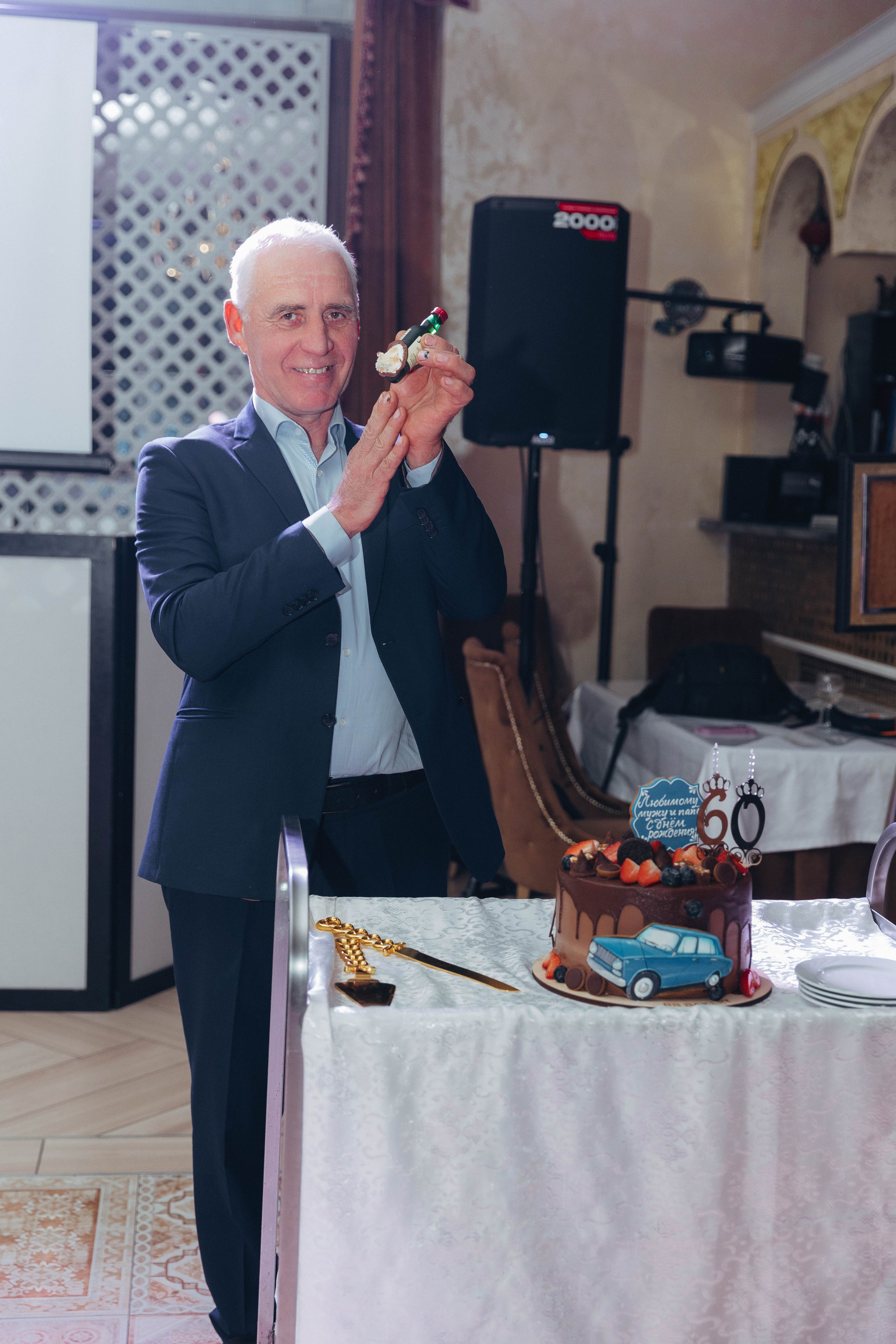 60 лет. Я Аракчеева Менслу — семейный и свадебный фотограф в Астрахани