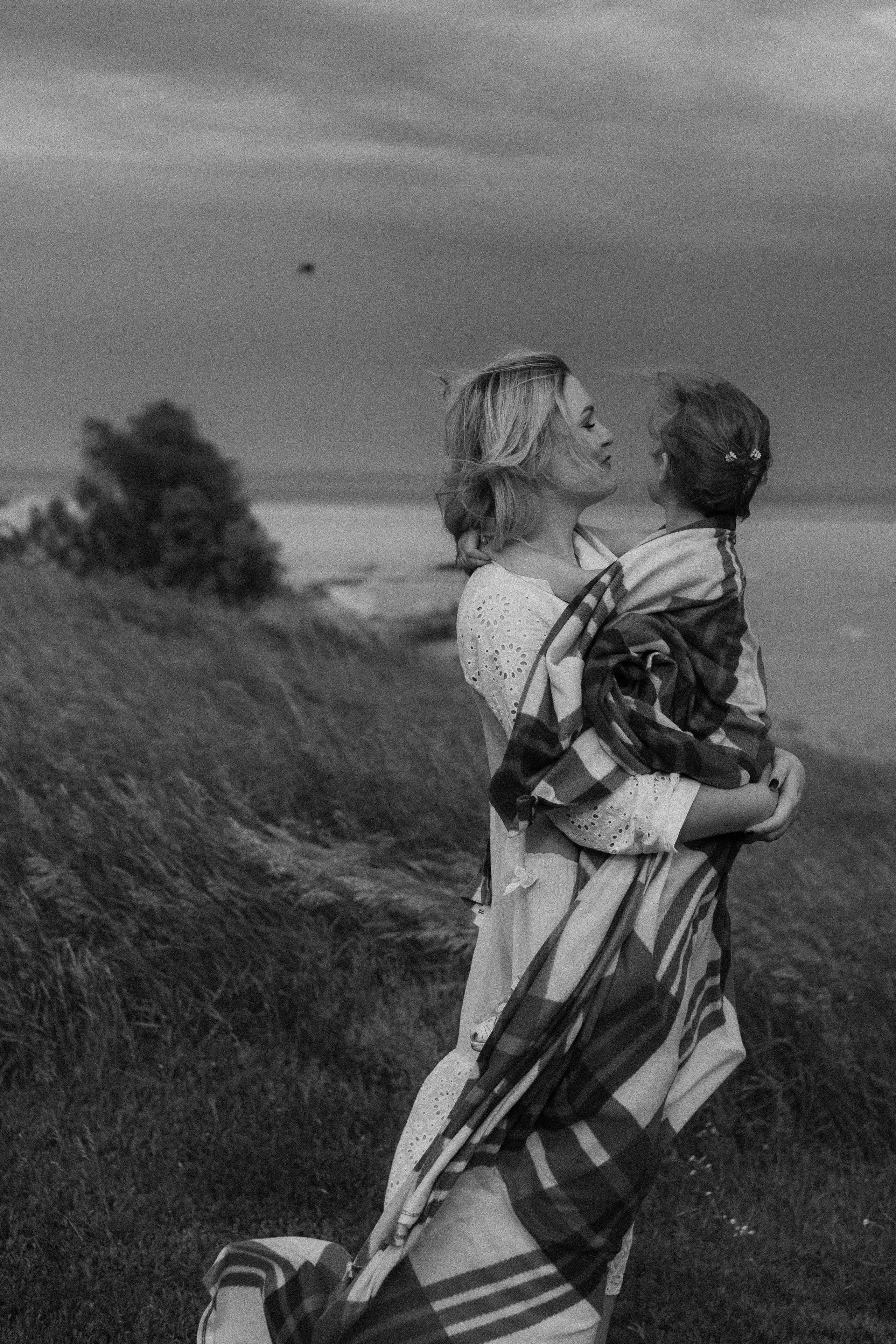 Прогулочная у моря. Мама и дочь. Фотограф Новосибирск Анна Рождественская