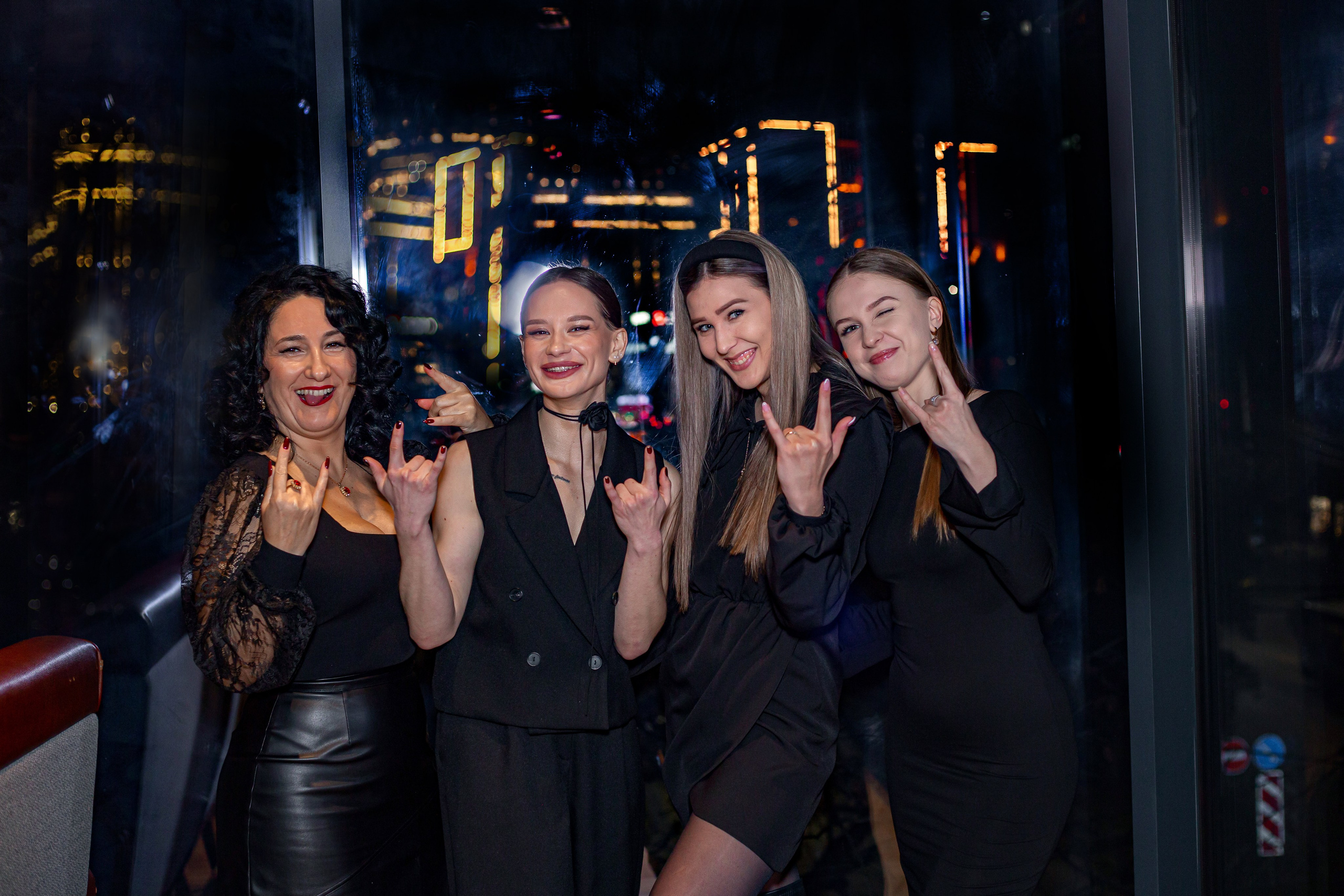 Корпоротивы. Фотограф Краснодара, фотограф в парке Галецкого.репортажный фотограф. детский фотограф, свадебный фотограф. профессиональный фотограф