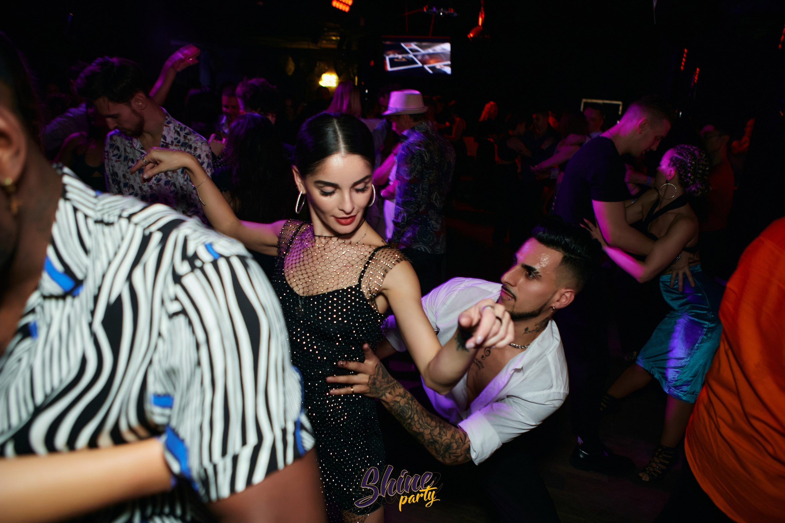 Shine party bachata. Свадебный фотограф